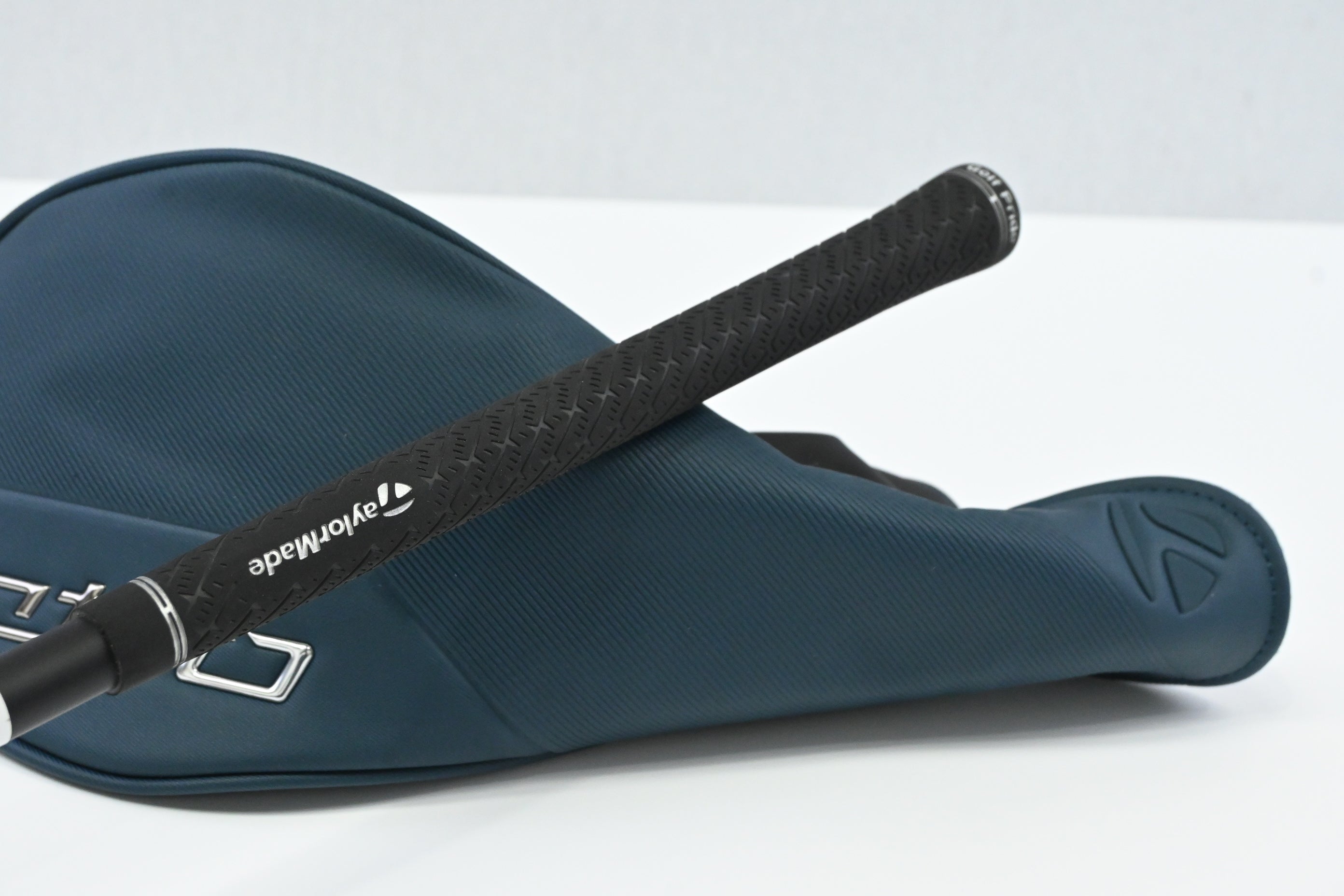 Taylormade Qi4D LS Driver / 9 Degree / X-Flex Taylormade Reax Blue 60 Shaft