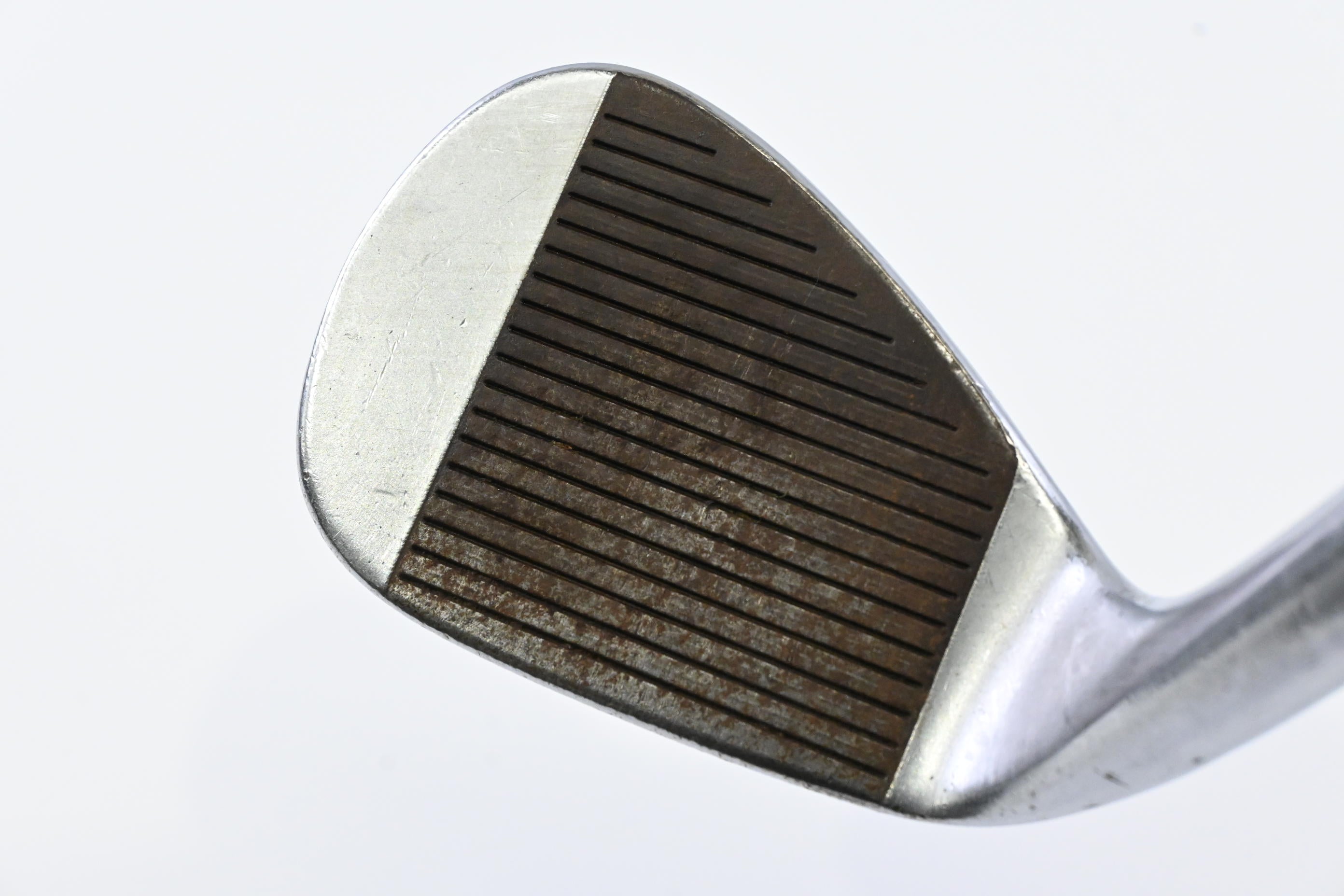 Taylormade Milled Grind 3 Gap Wedge / 52 Degree / X-Flex Dynamic Gold 105 X100
