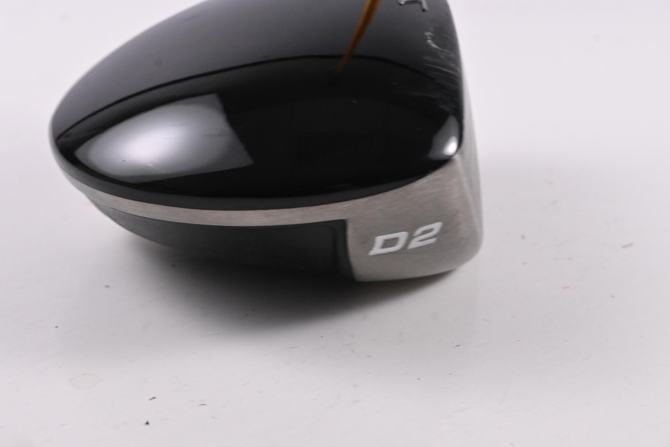 Titleist 907 D2 Driver / 9.5 Degree / Stiff Flex UST Proforce V2 Yellow 66 Shaft