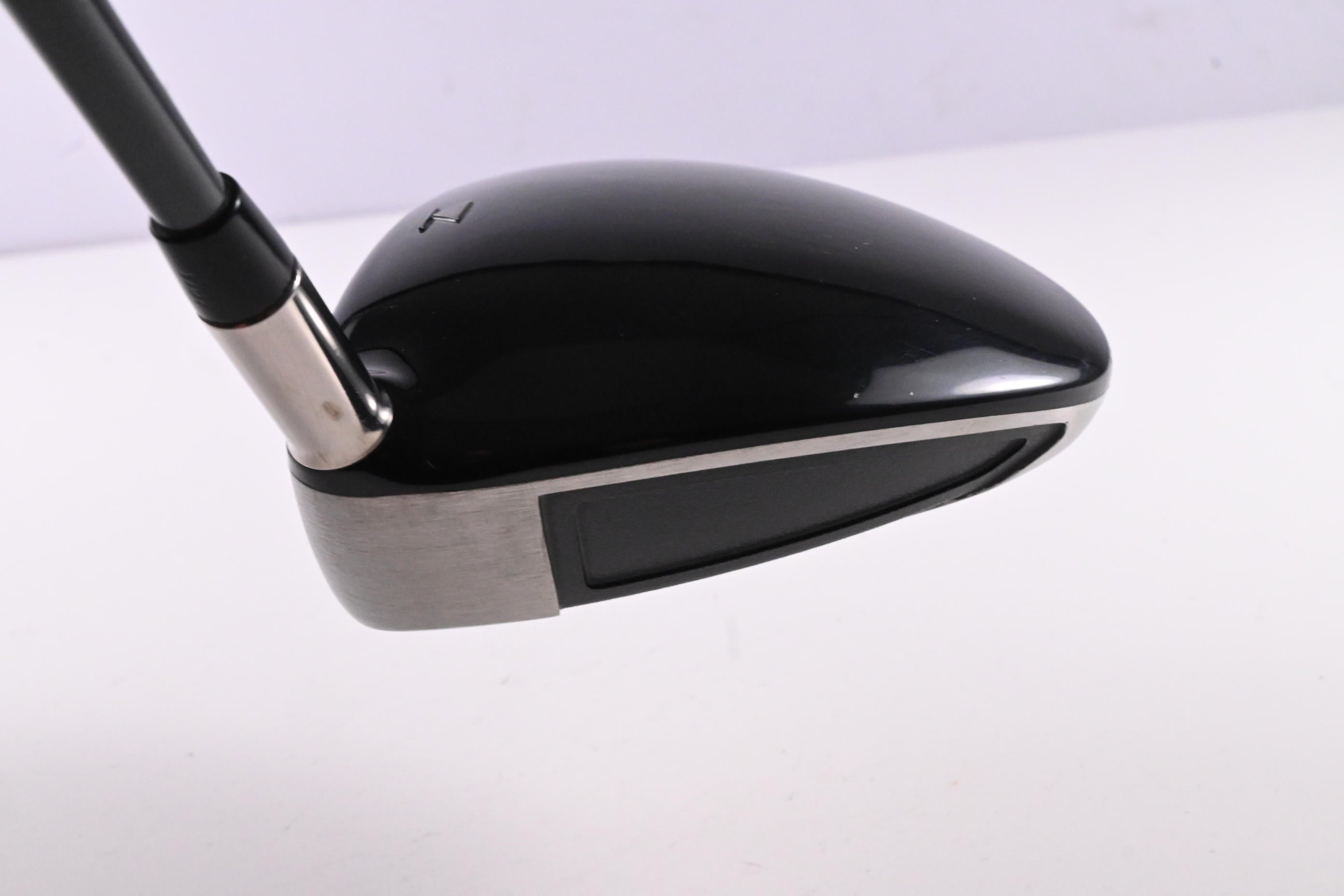 Titleist 907 D1 Driver / 10.5 Degree / Regular Flex Aldila Titleist 67 Shaft