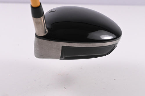 Titleist 907 D2 Driver / 9.5 Degree / Stiff Flex UST Proforce V2 Yellow 66 Shaft