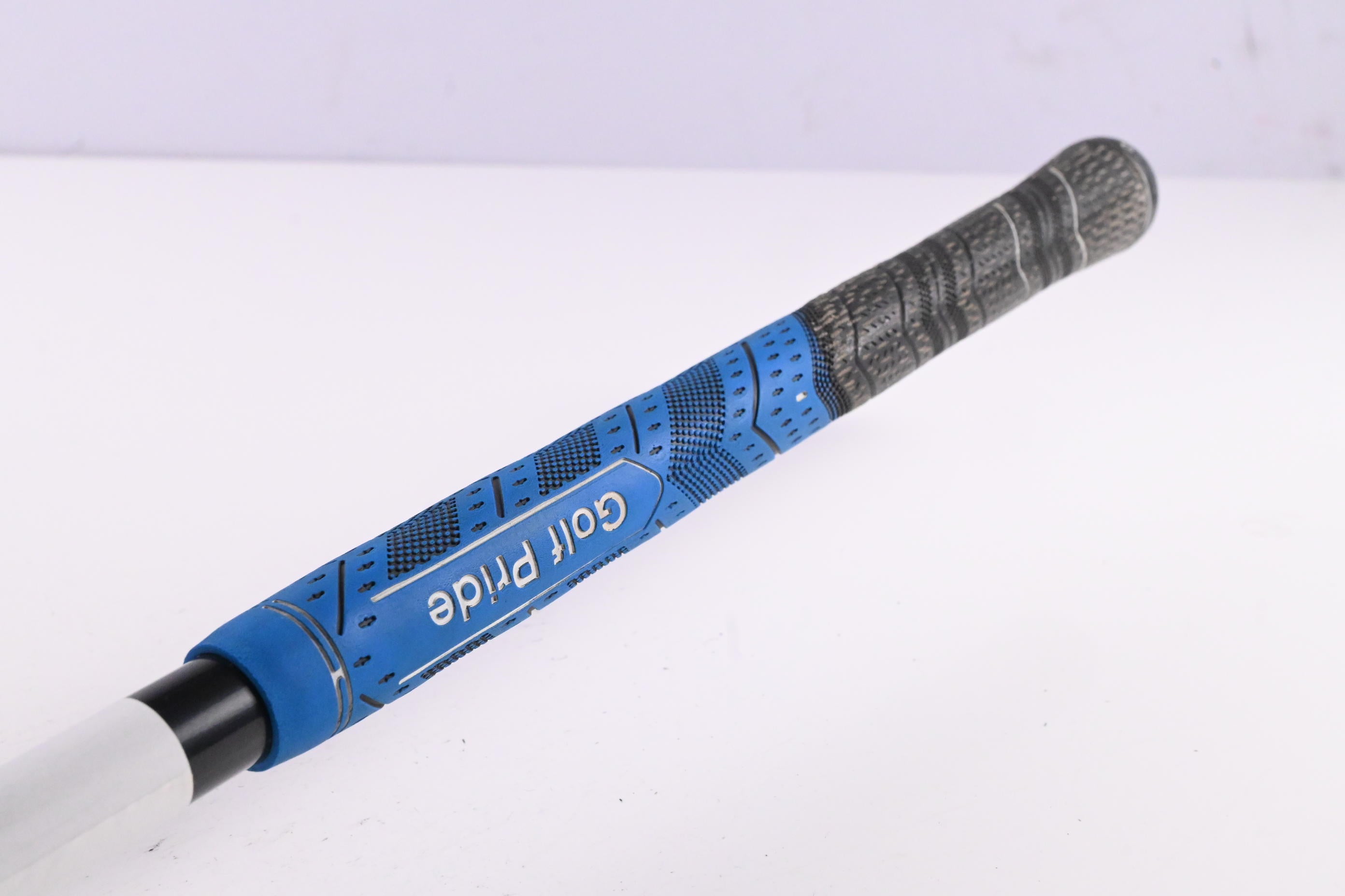 Titleist 907 D1 Driver / 10.5 Degree / Regular Flex Aldila Titleist 67 Shaft