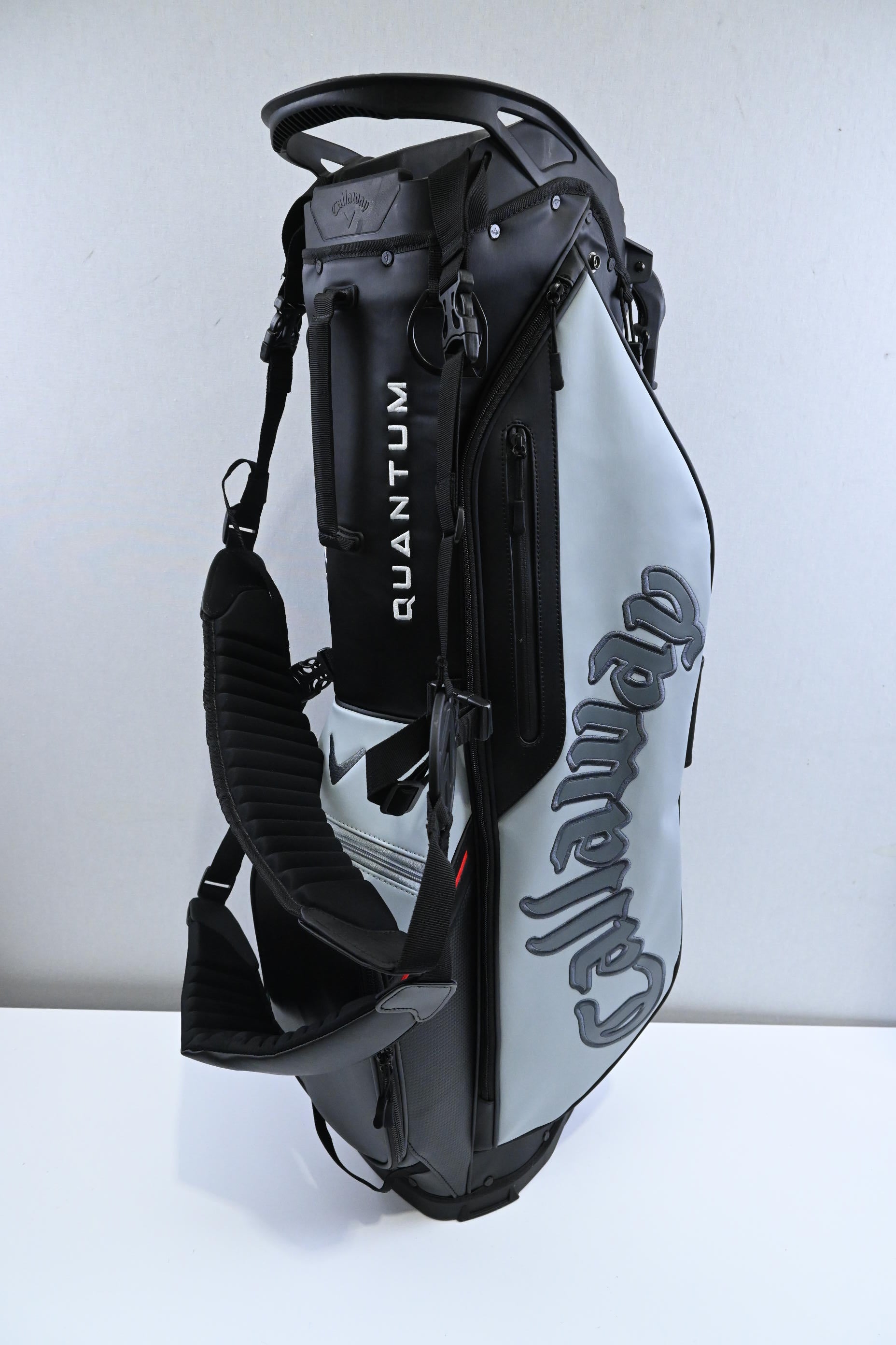 Callaway Quantum Tour Stand Bag / 4-Way Divider / Grey, Black, Red