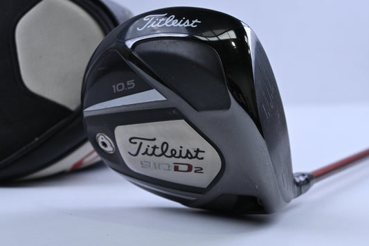 Titleist 910 D2 Driver / 10.5 Degree / Regular Flex Diamana Ilima 61 Shaft