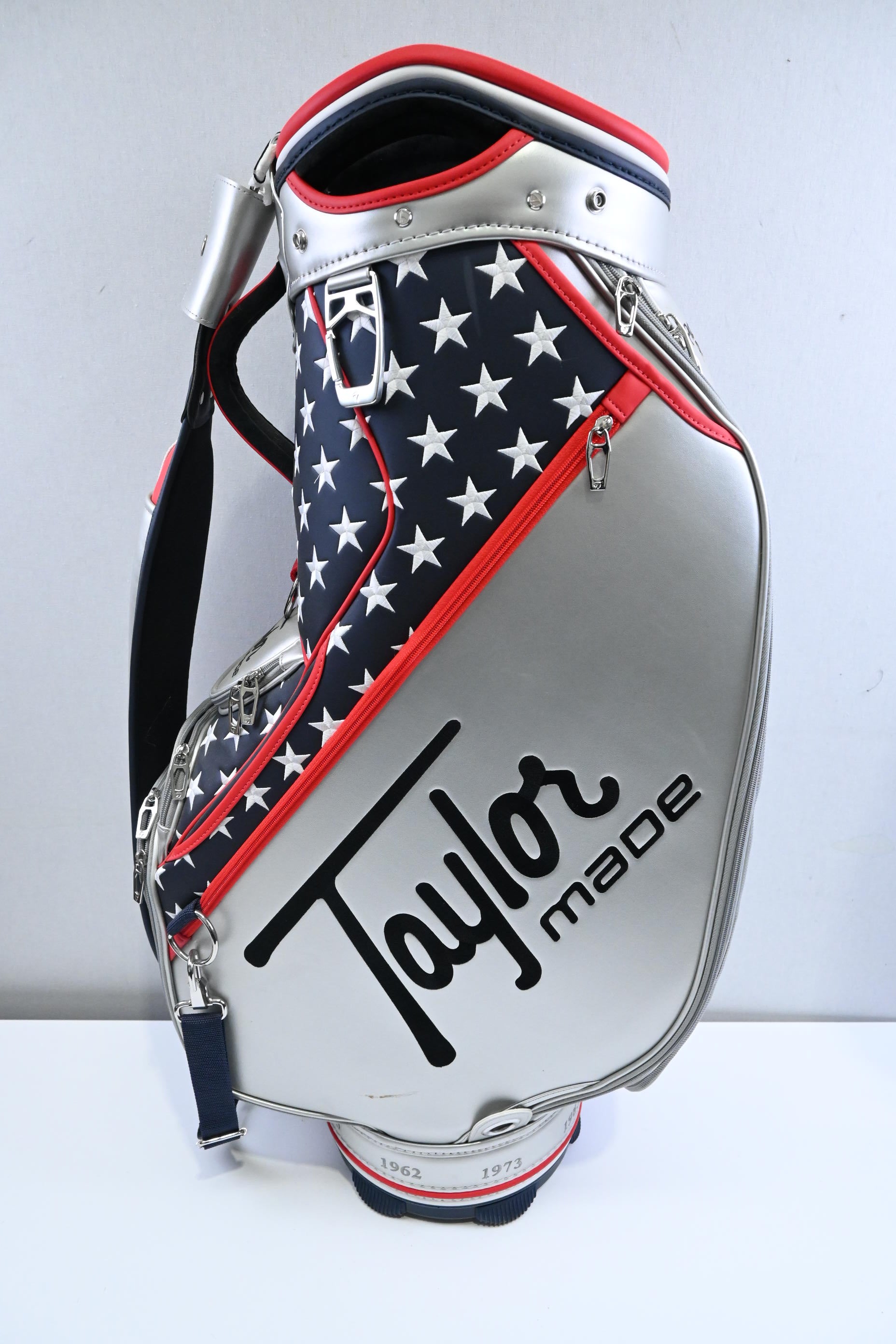 Taylormade Summer Commemorative Tour Bag / 6-Way Divider / Silver, Red, Blue