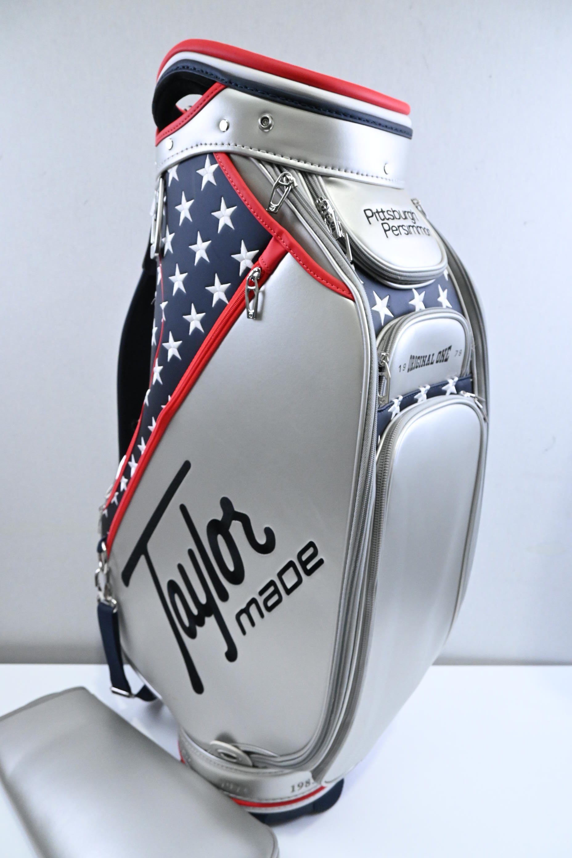 Taylormade Summer Commemorative Tour Bag / 6-Way Divider / Silver, Red, Blue