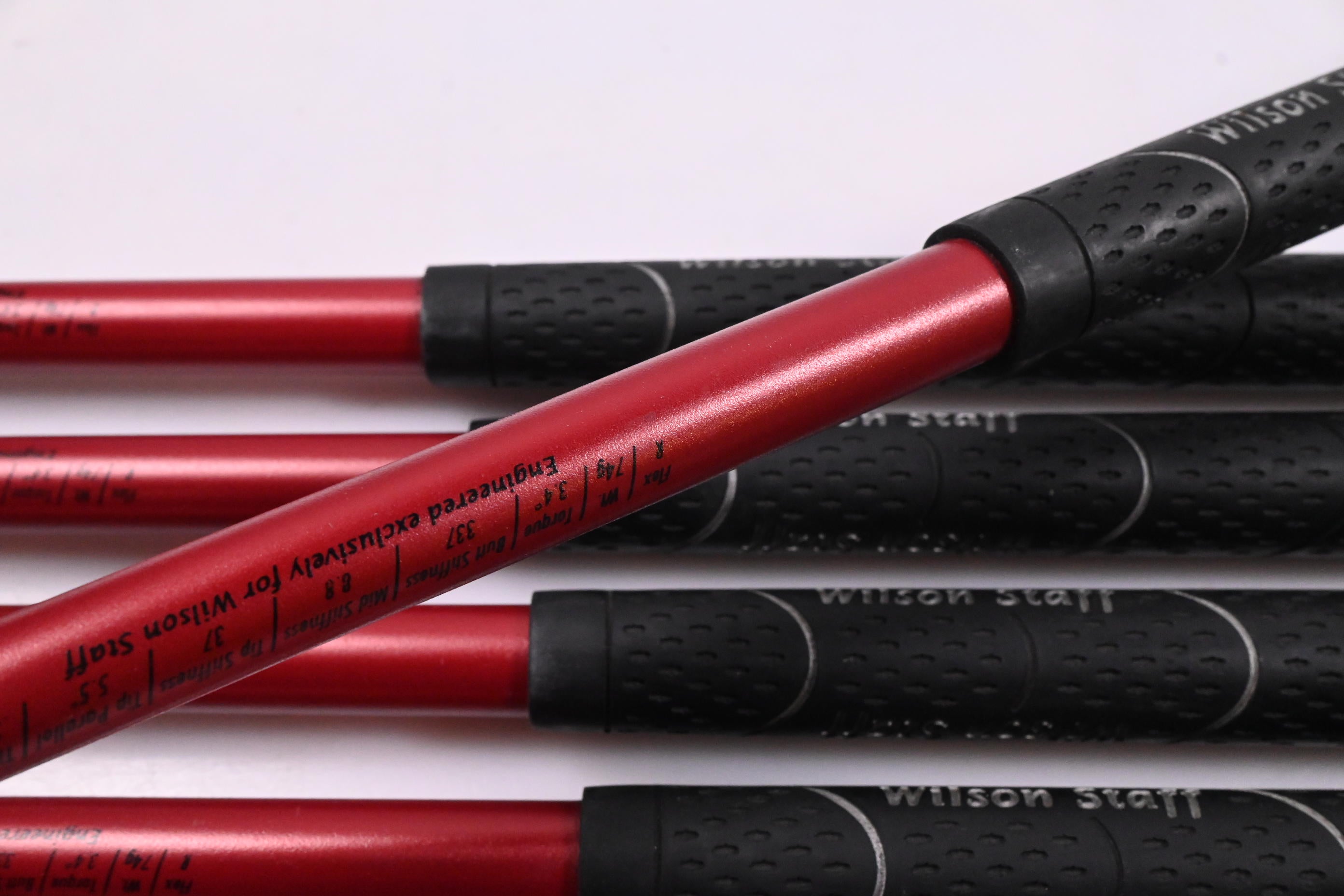 Wilson Di7 Irons / 4-PW / Regular Flex UST ProForce V2 74 Shafts