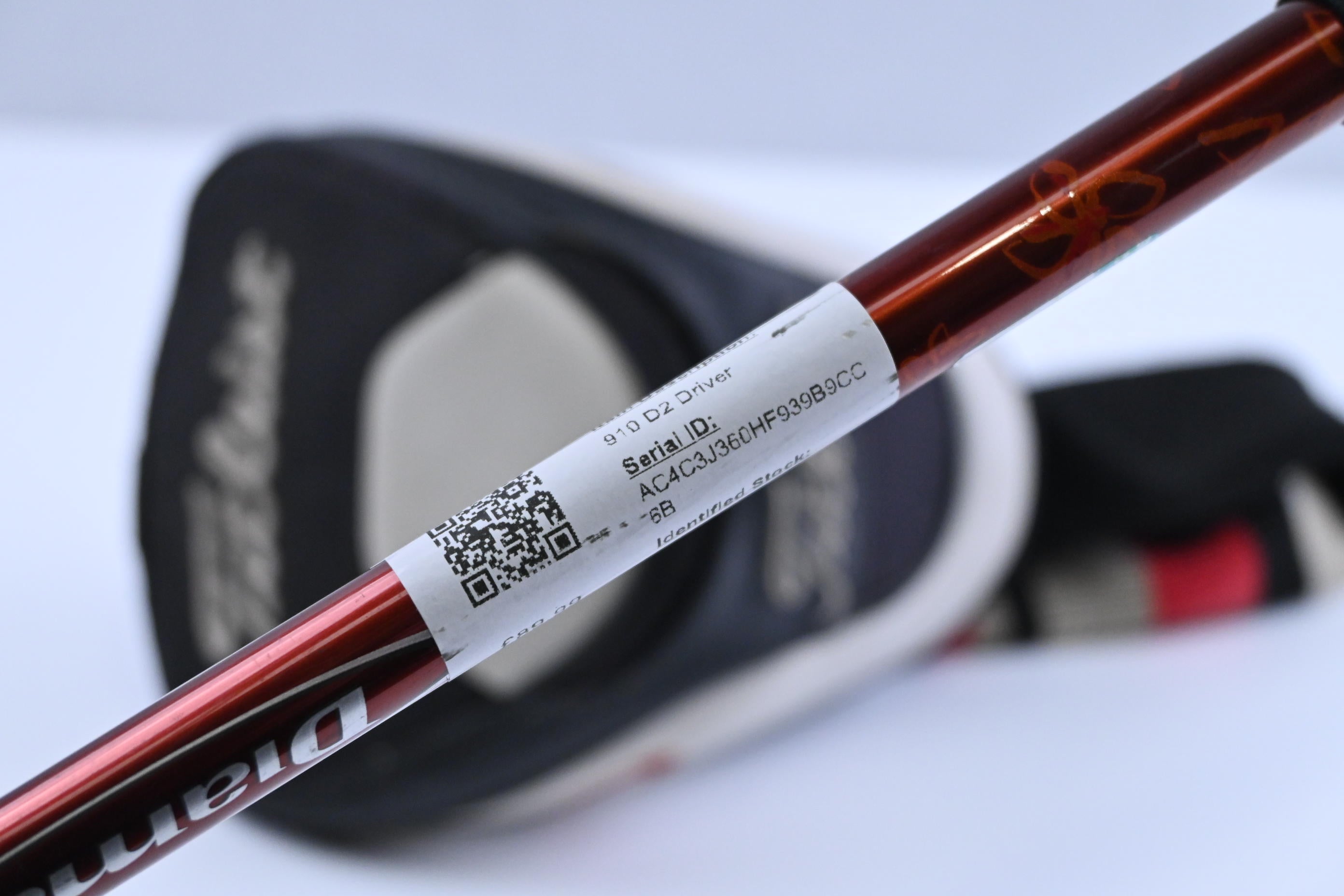 Titleist 910 D2 Driver / 10.5 Degree / Regular Flex Diamana Ilima 61 Shaft