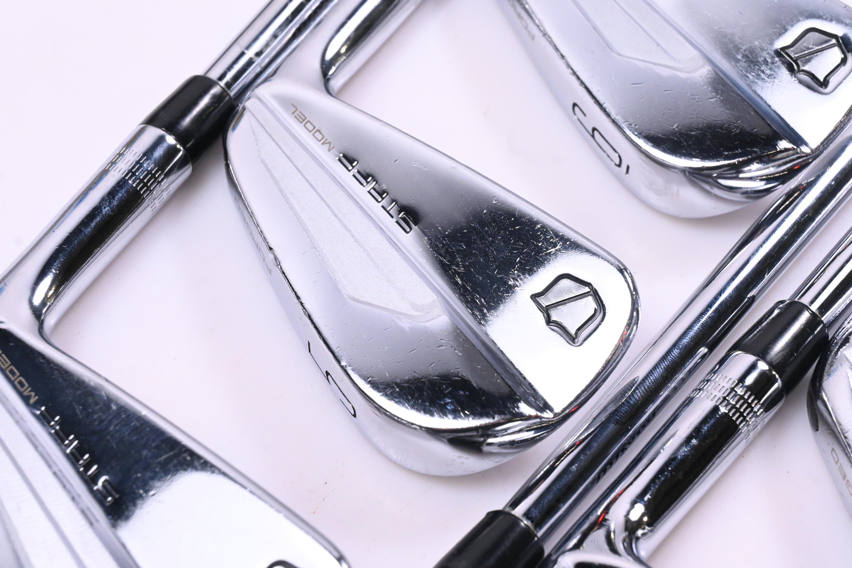 Wilson Staff Model Blade 2024 Irons / 4-PW / X-Flex N.S.Pro Modus³ Tour 120