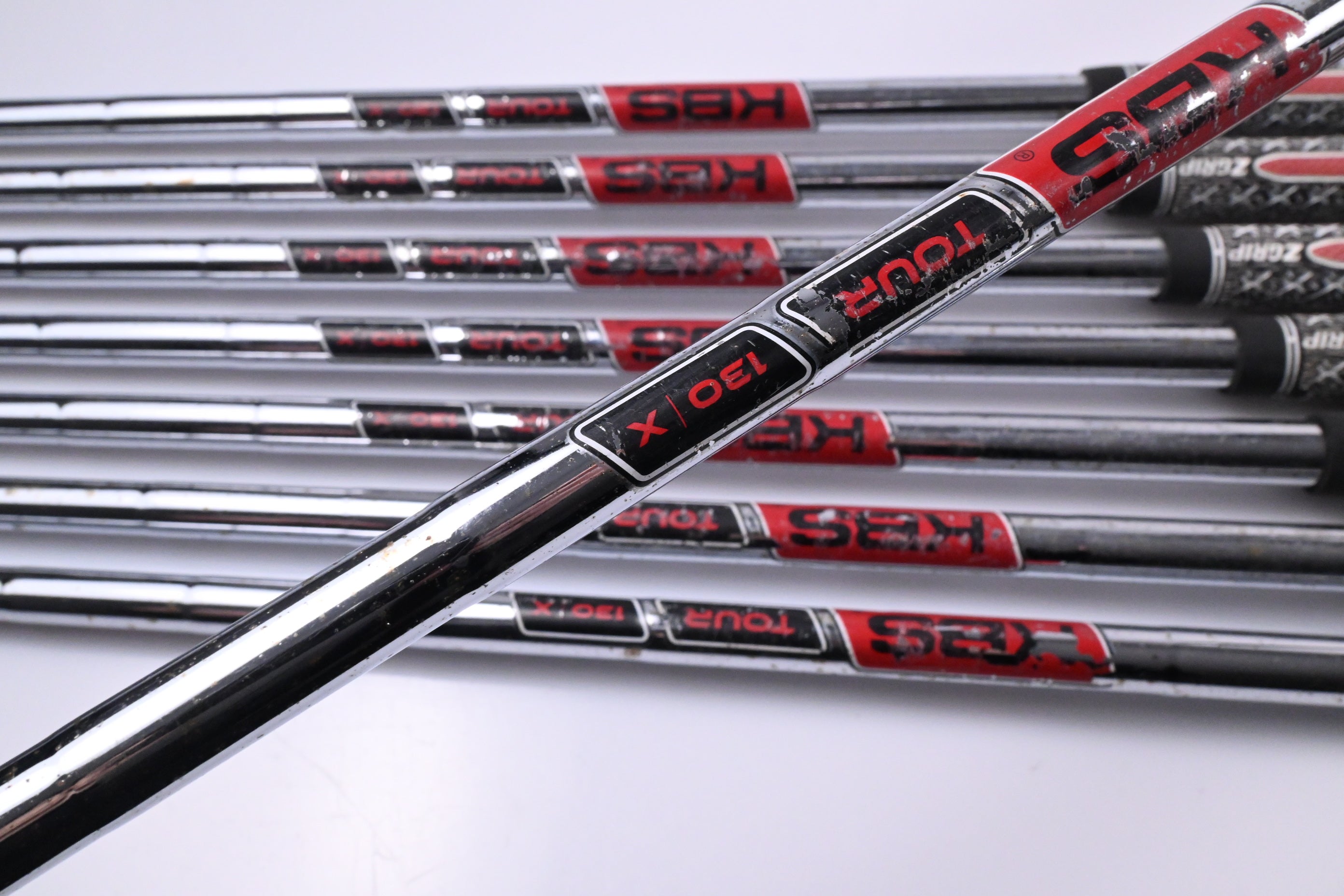 Taylormade P790 2019 Irons / 4-PW+AW / X-Flex KBS Tour 130 Shafts