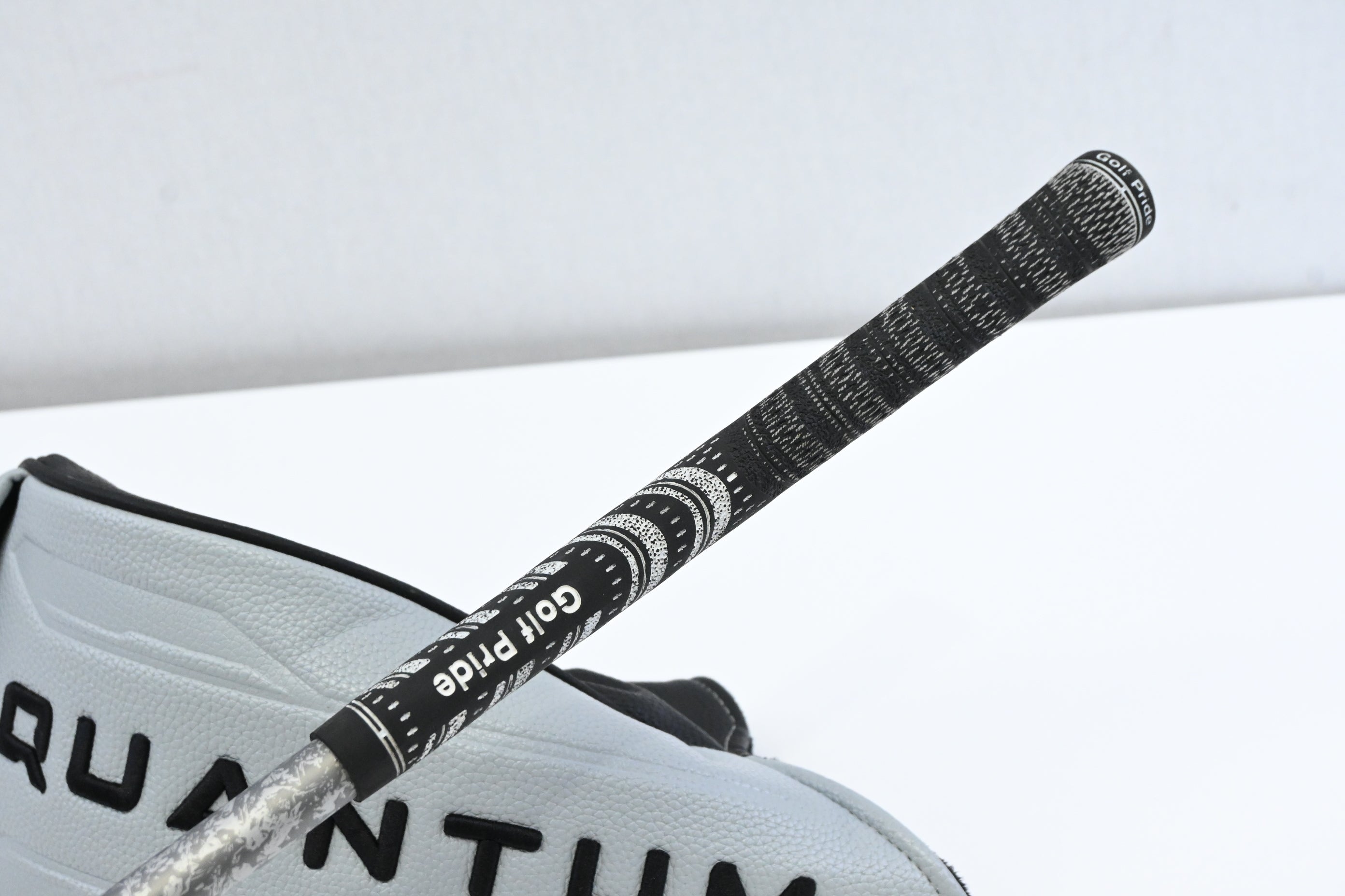 Callaway Quantum Max Driver / 10.5 Degree / Stiff Flex Denali Frost Silver 50