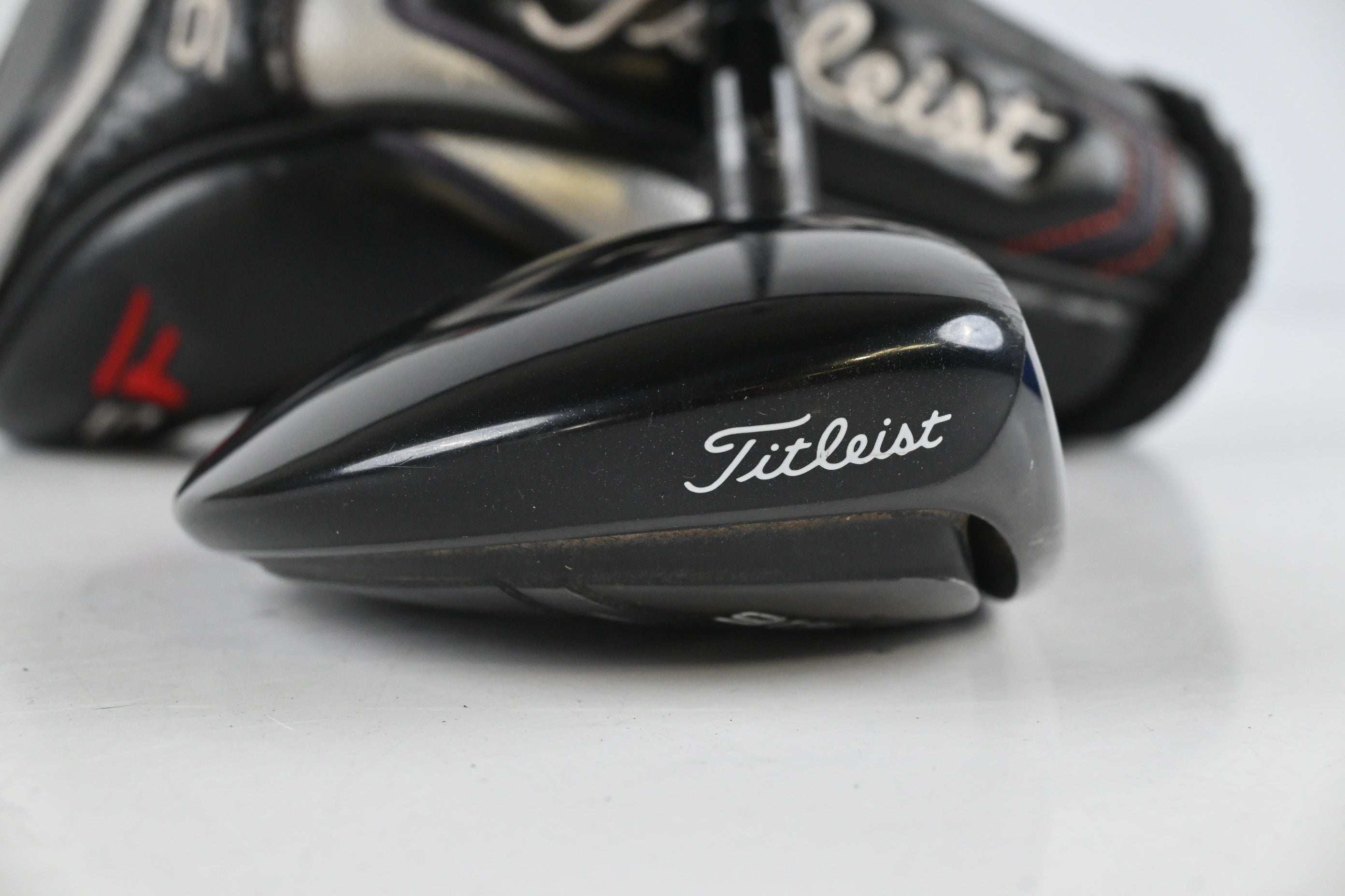 Titleist 915 F #5 Wood / 18 Degree / Regular Flex Diamana M+60 Shaft