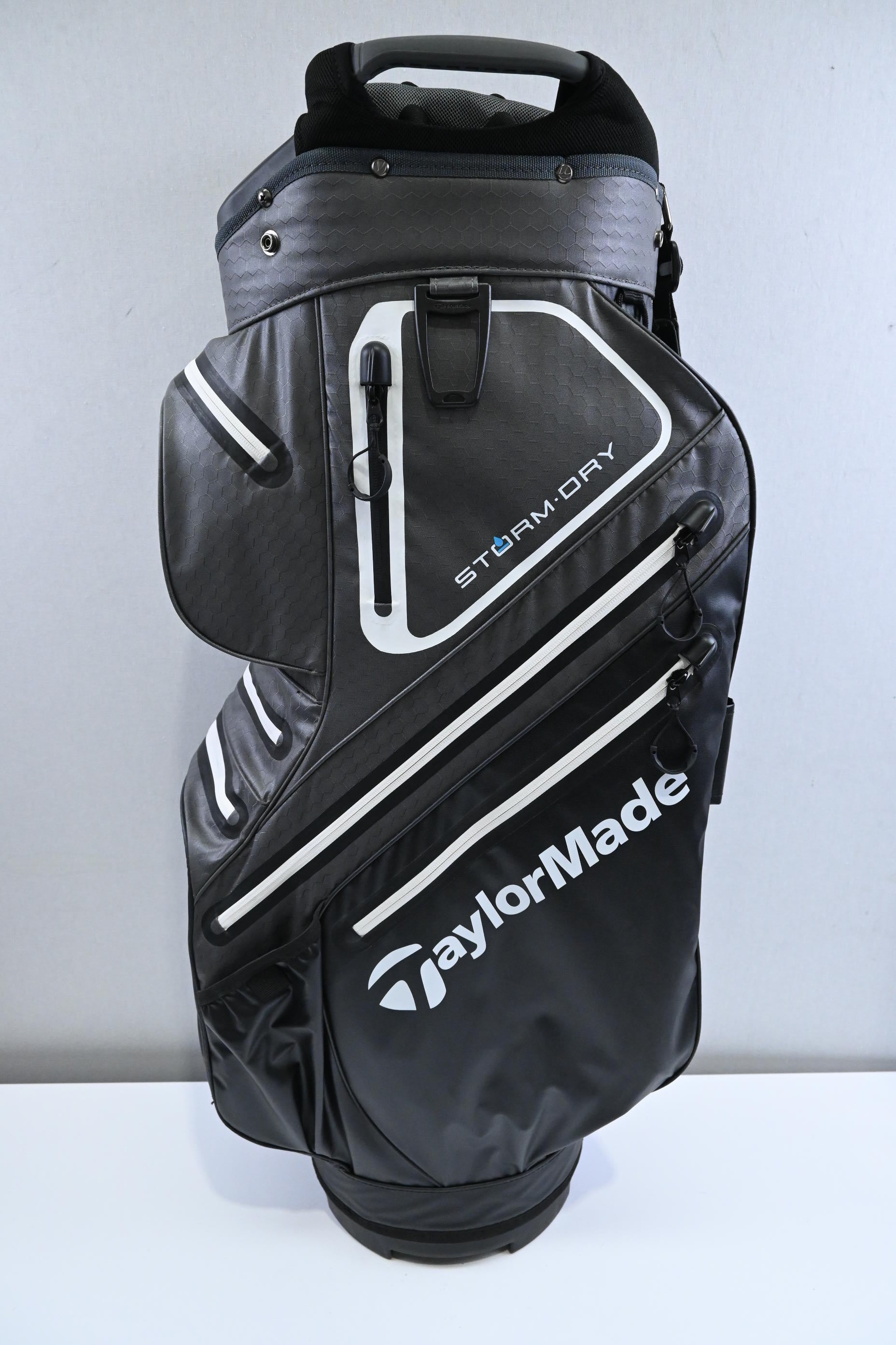 Taylormade Storm Dry Cart Bag / 14-Way Divider / Black, White
