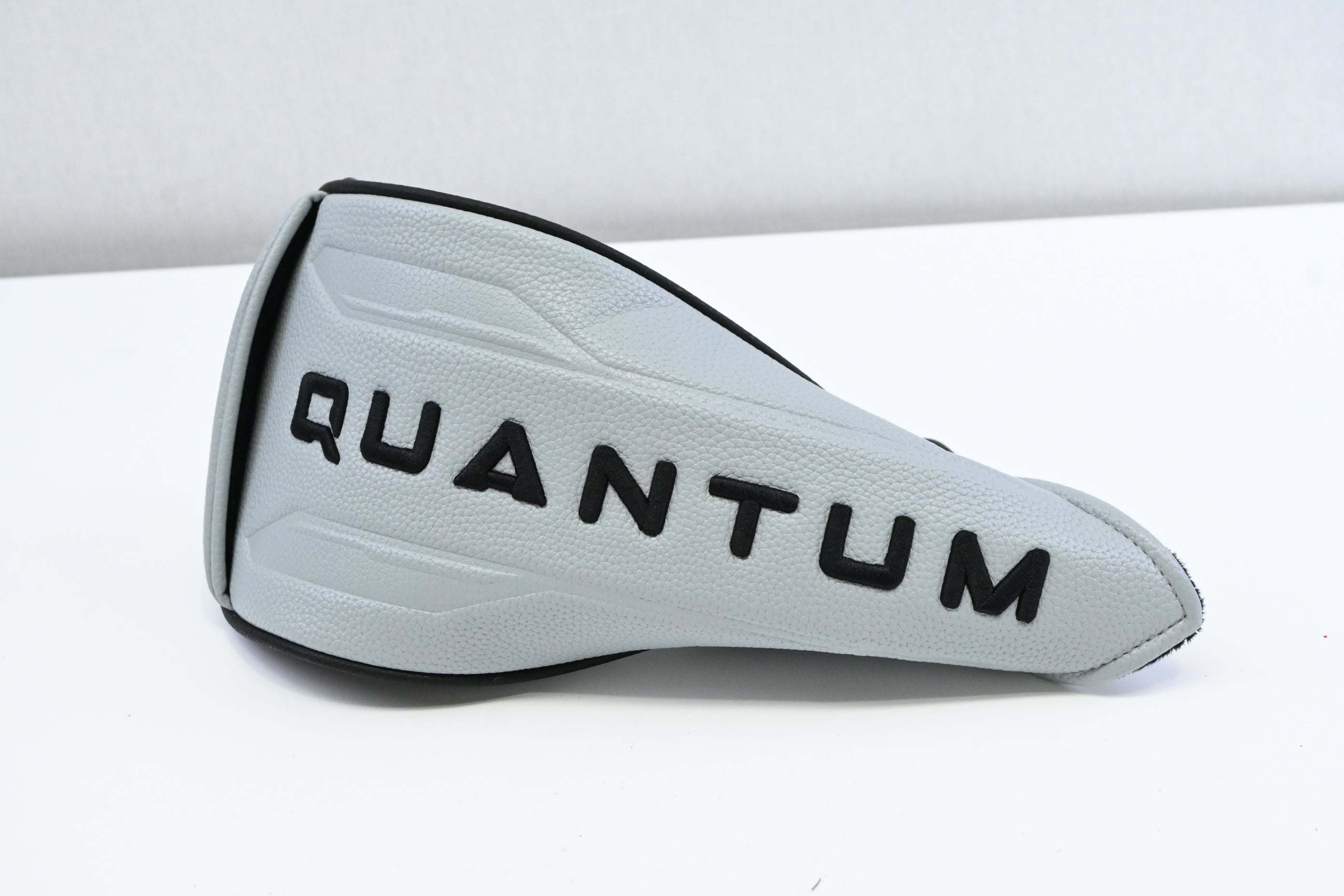 Callaway Quantum Max Driver / 10.5 Degree / Stiff Flex Denali Frost Silver 50