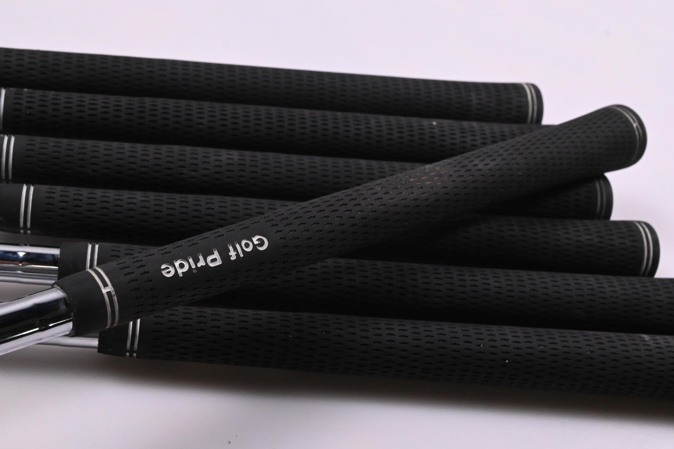 Ping I240 Irons / 4-PW / Black Dot / Stiff Flex Dynamic Gold 120 S300 Shafts