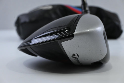 Taylormade M4 Driver / 10.5 Degree / Regular Flex Fujikura Atmos Red 5
