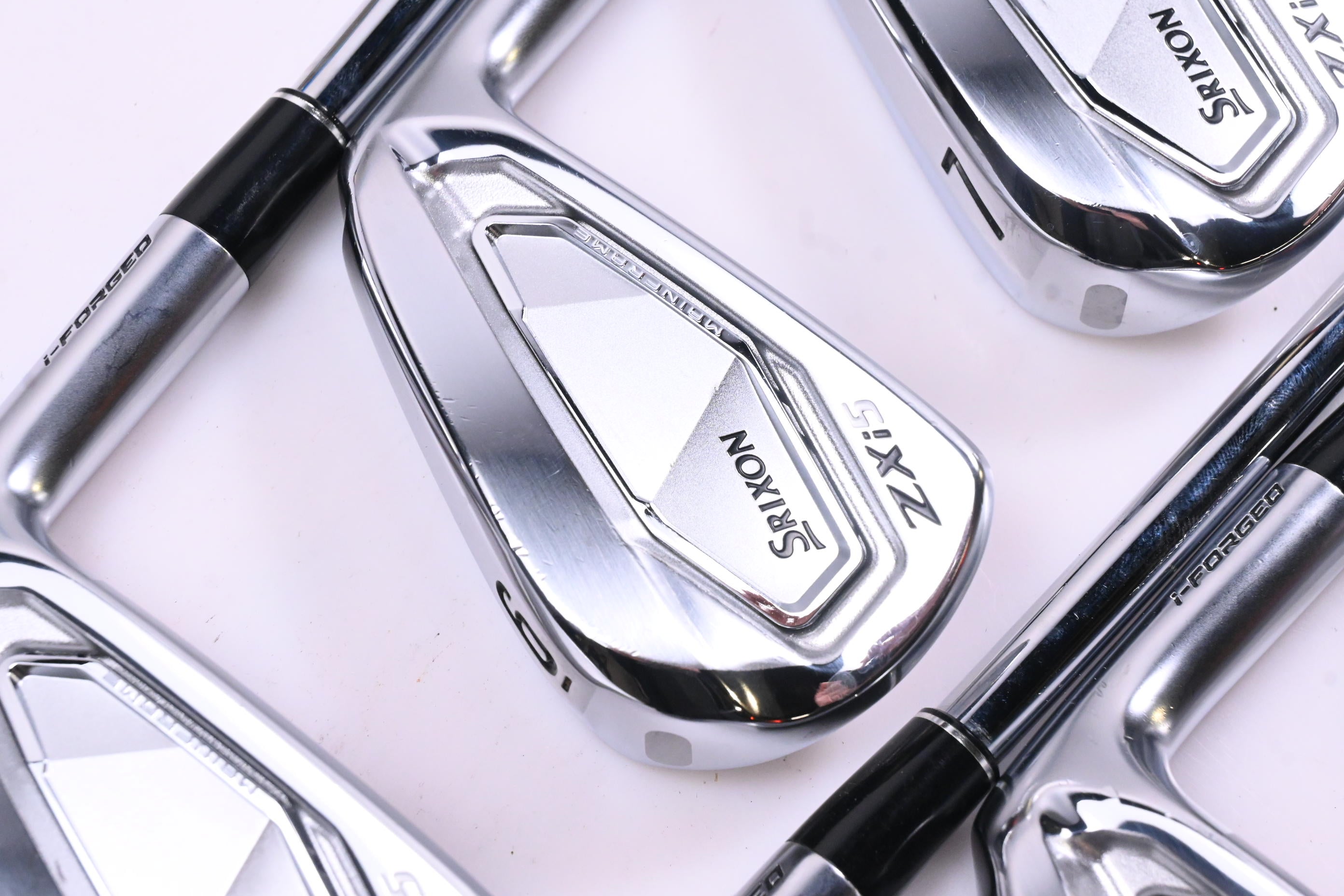 Srixon ZXi5 Irons / 5-PW / Regular Flex Dynamic Gold Mid 100 R300 Shafts