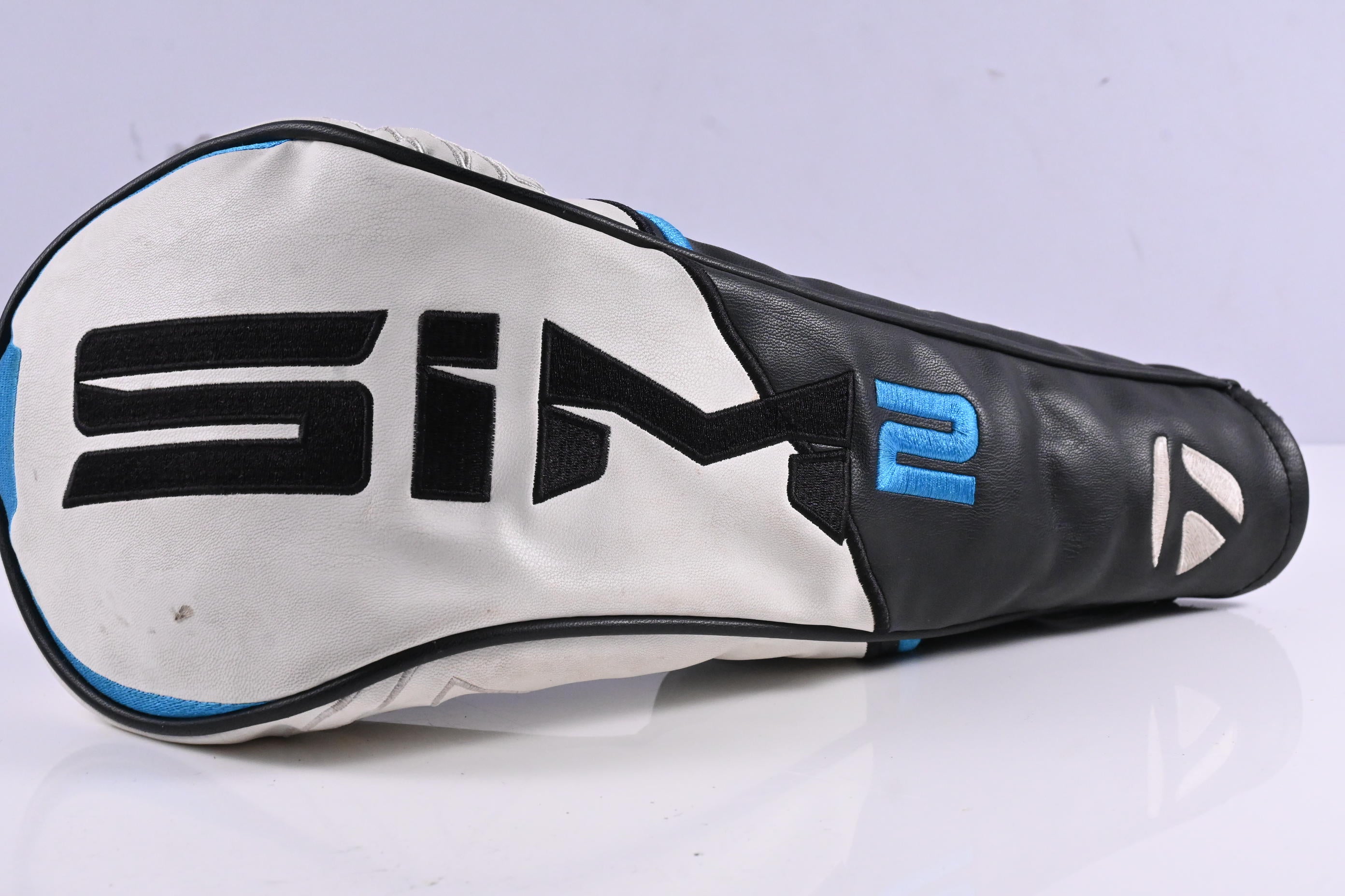 Taylormade SIM2 Max Driver / 9 Degree / Stiff Flex Fujikura Ventus Blue 5 Shaft