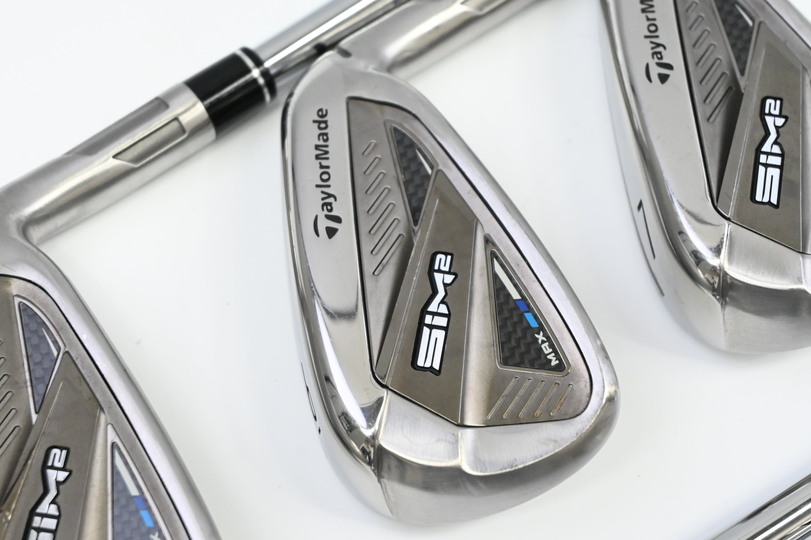 Taylormade SIM2 Max Irons / 5-PW+SW / Regular Flex KBS MAX MT 85 Shafts