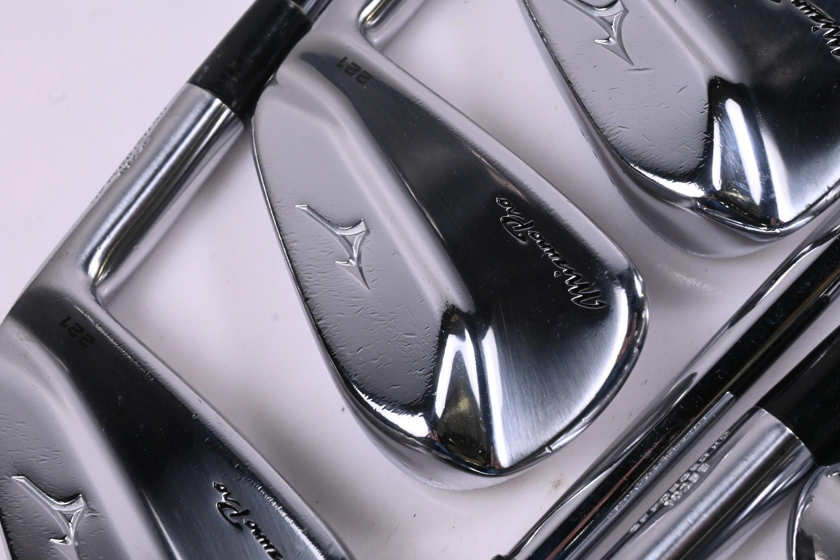 Mizuno Pro 221 Irons / 4-PW / Stiff Flex Dynamic Gold 120 S300 Shafts