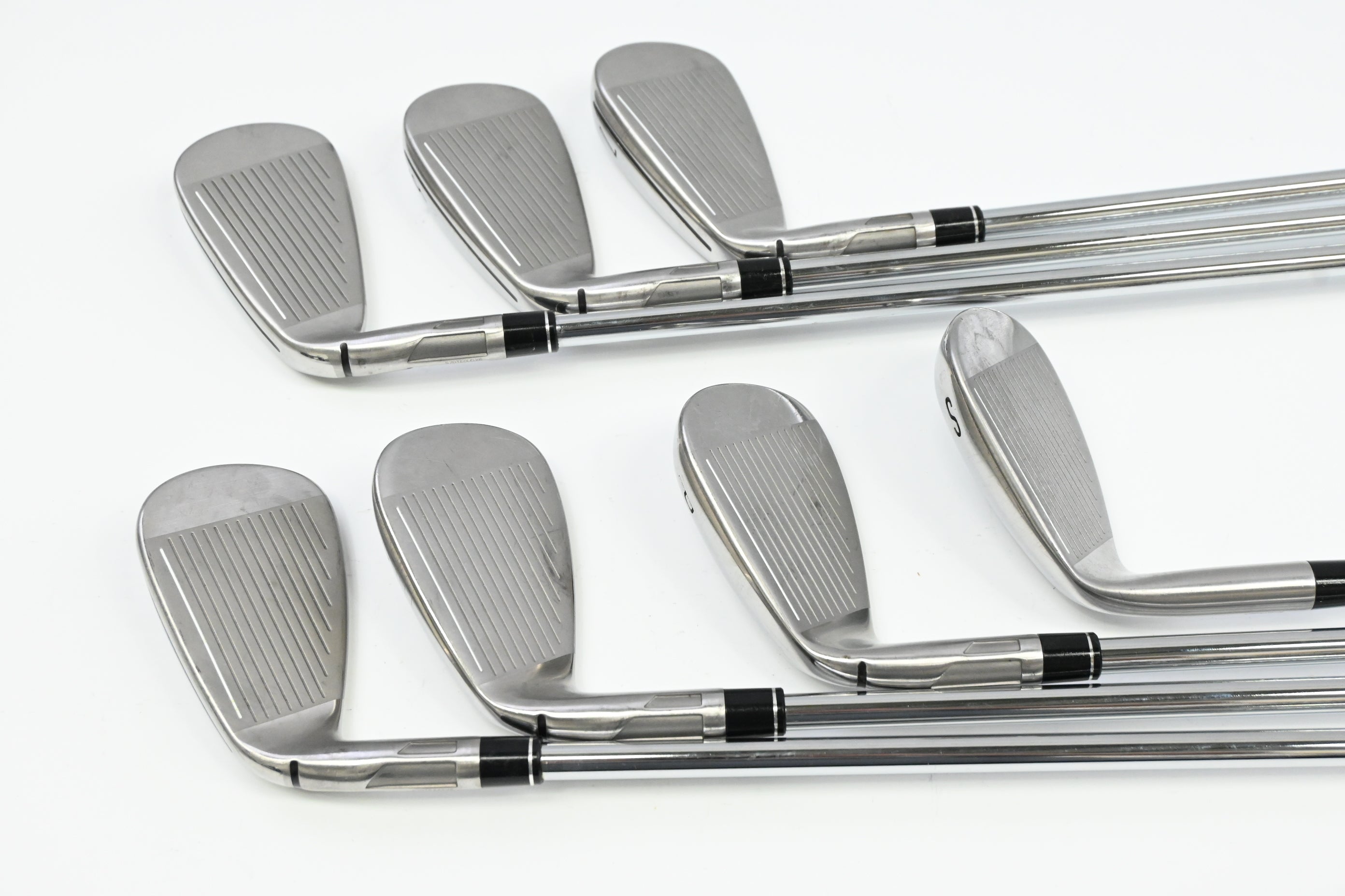 Taylormade SIM2 Max Irons / 5-PW+SW / Regular Flex KBS MAX MT 85 Shafts