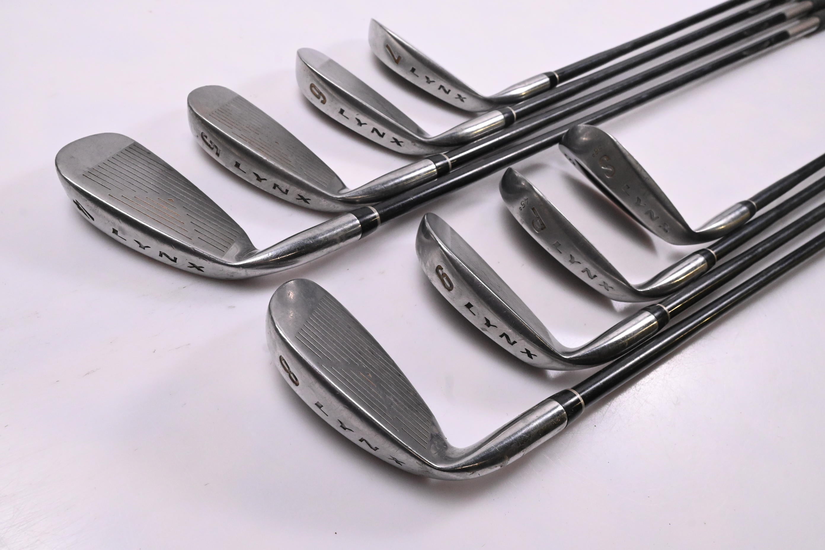 Lynx Black Cat Irons / 4-PW+SW / Regular Flex Lynx Shafts