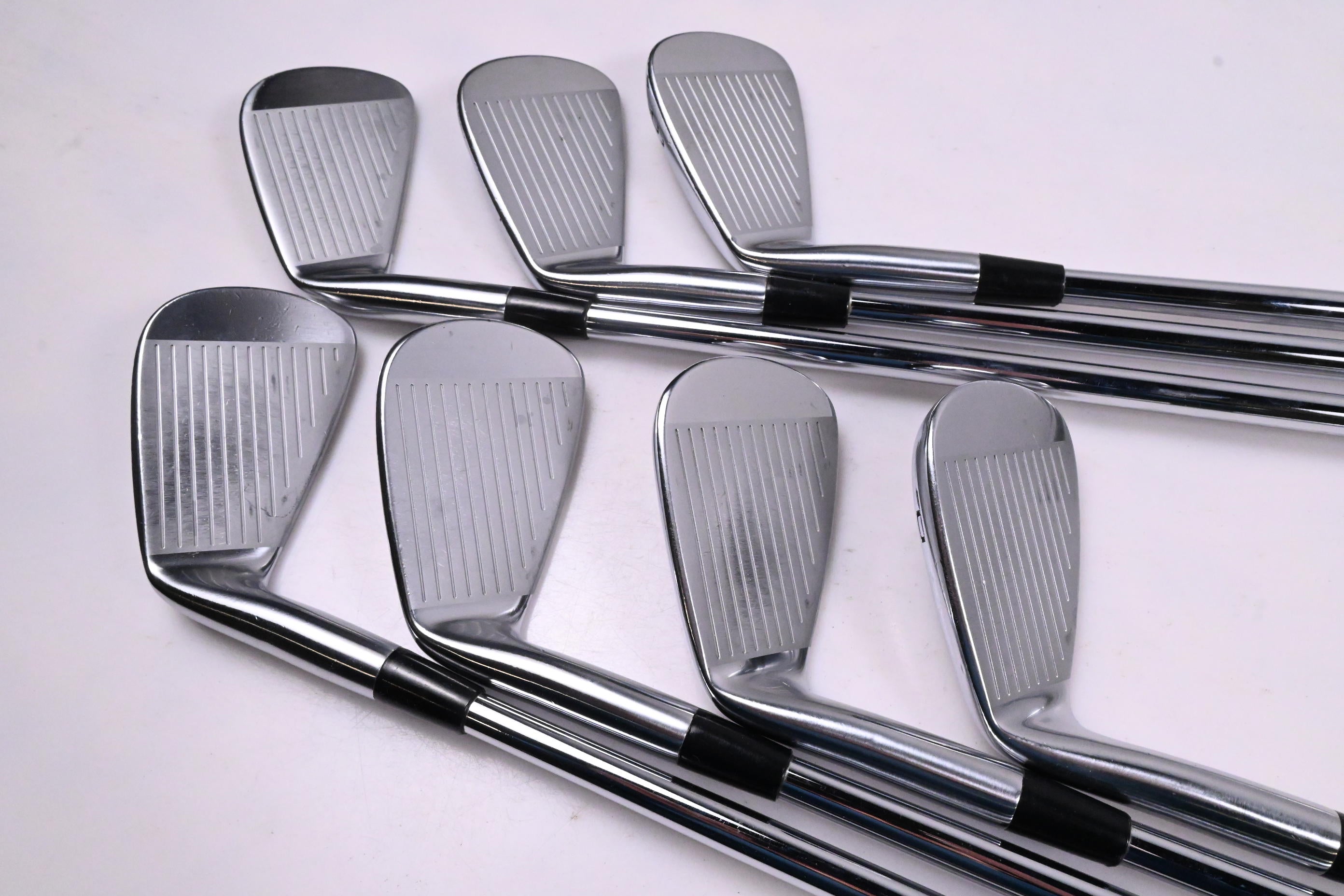 Mizuno Pro 221 Irons / 4-PW / Stiff Flex Dynamic Gold 120 S300 Shafts