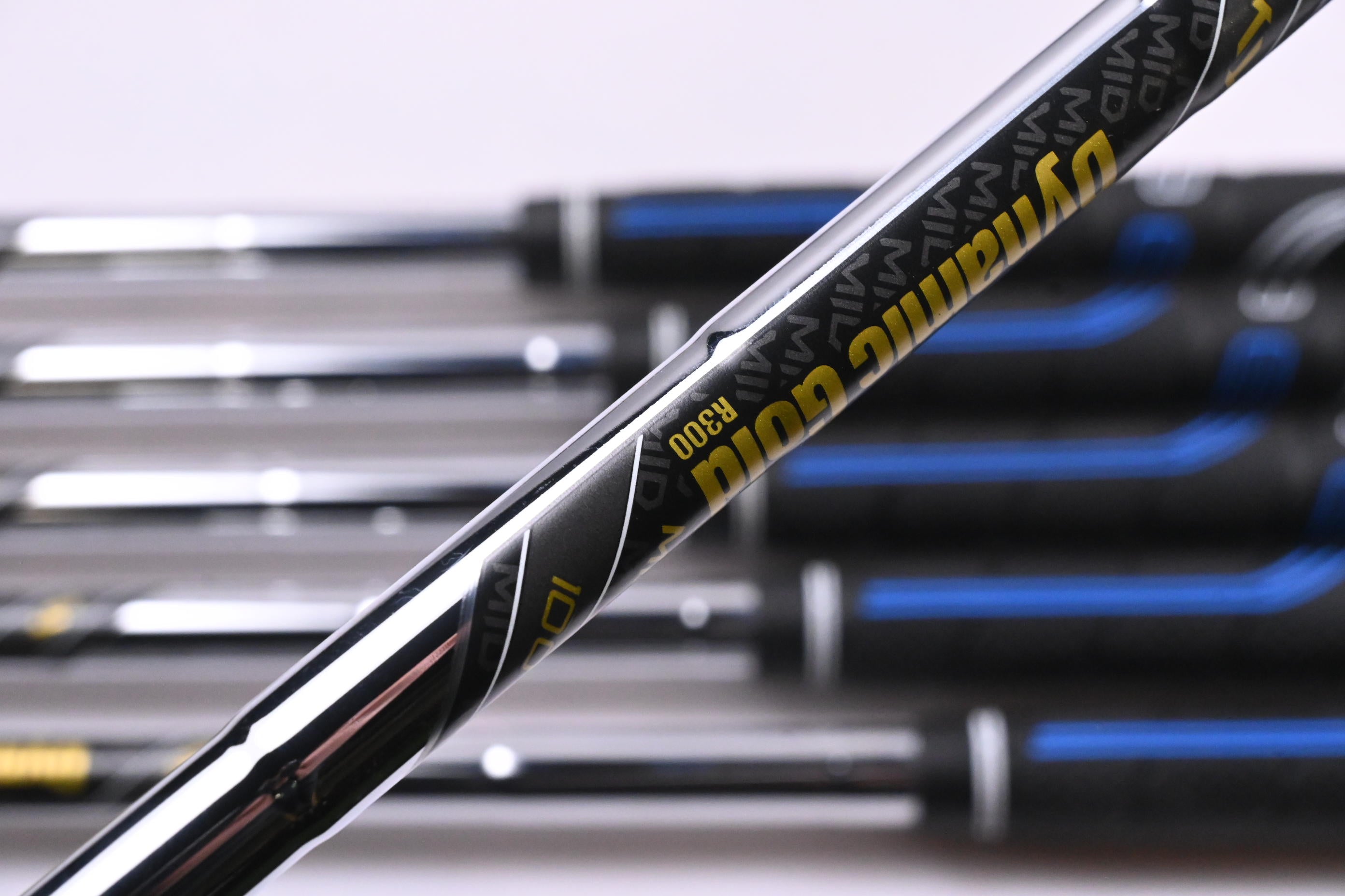 Srixon ZXi5 Irons / 5-PW / Regular Flex Dynamic Gold Mid 100 R300 Shafts