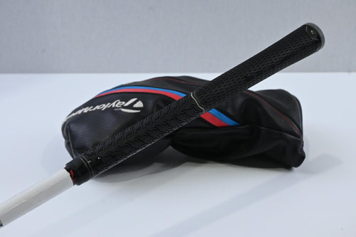 Taylormade M4 Driver / 10.5 Degree / Regular Flex Fujikura Atmos Red 5