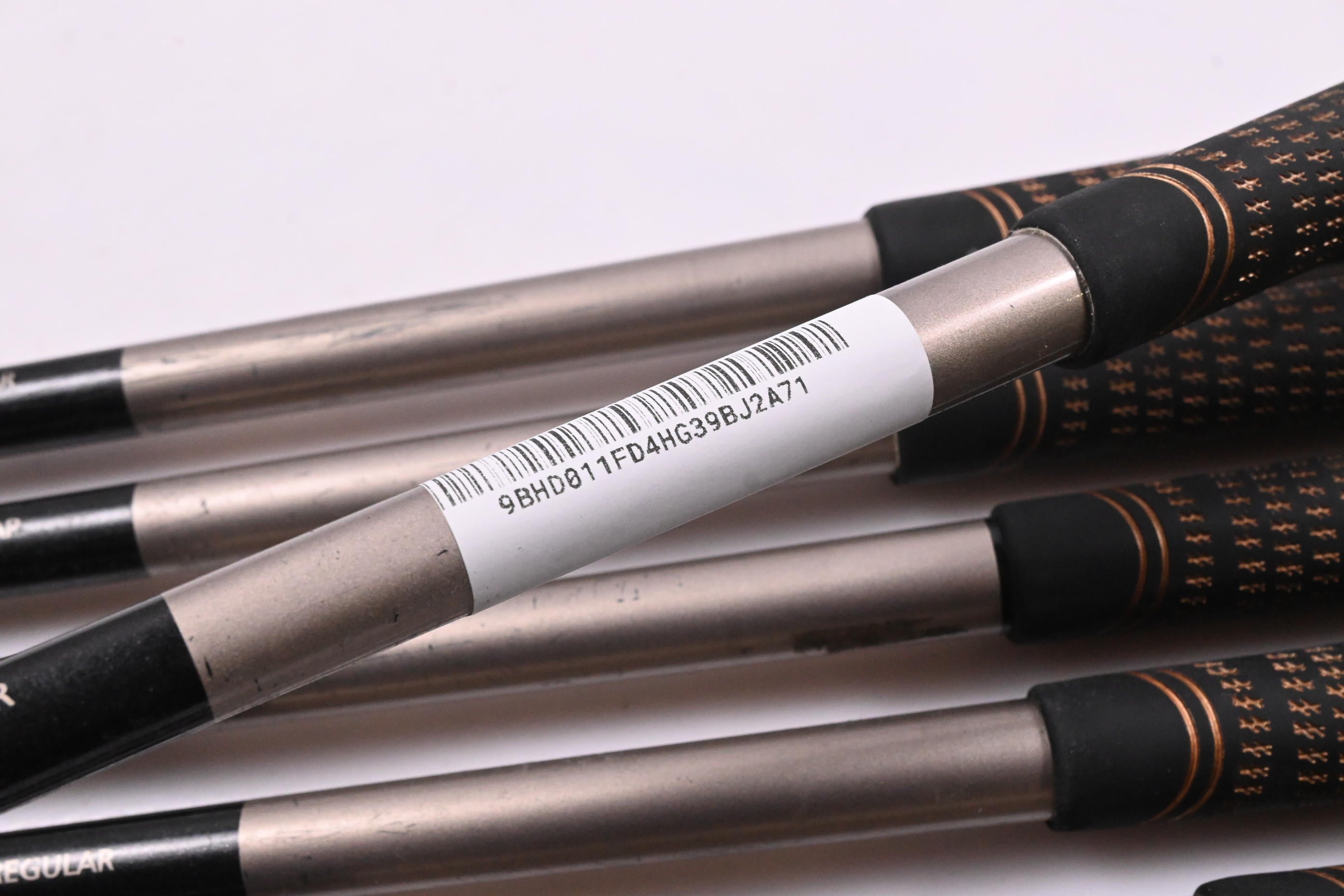 Lynx Black Cat Irons / 4-PW+SW / Regular Flex Lynx Shafts