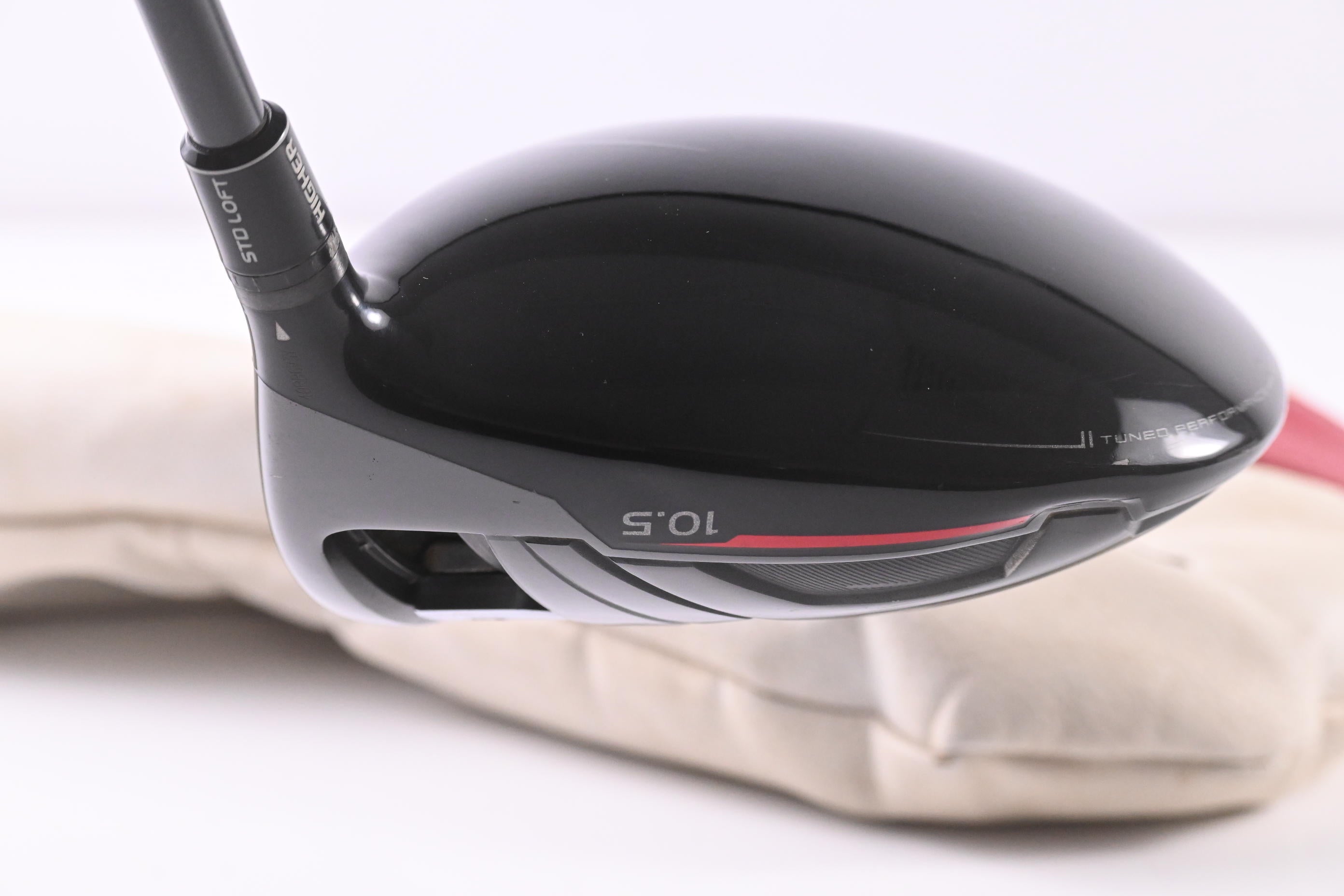 Taylormade R15 Black Driver / 10.5 Degree / Stiff Flex Fujikura Speeder 57 Shaft