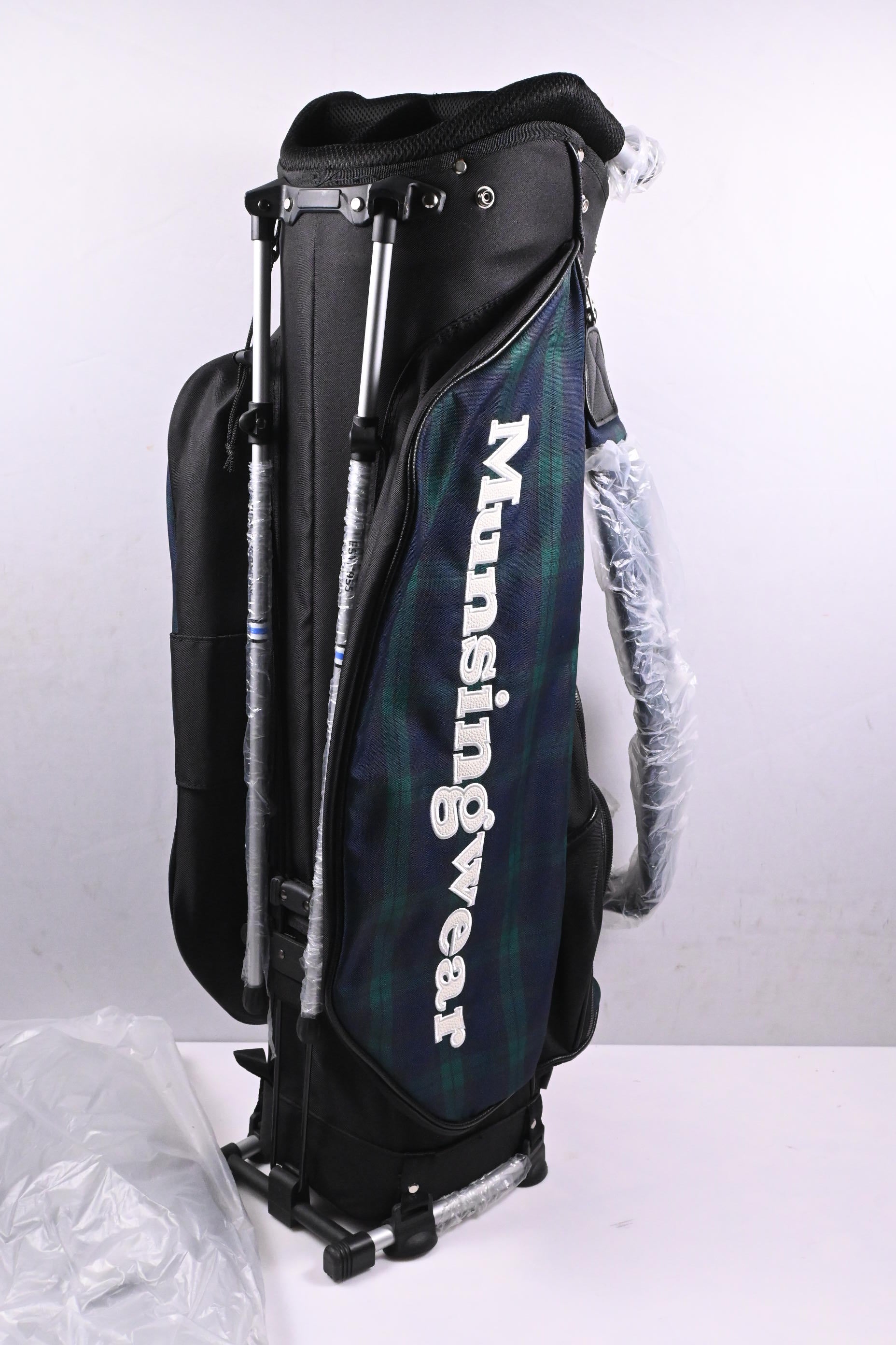 Munsingwear Light Weight Stand Bag / 5-Way Divider / Black, Tartan