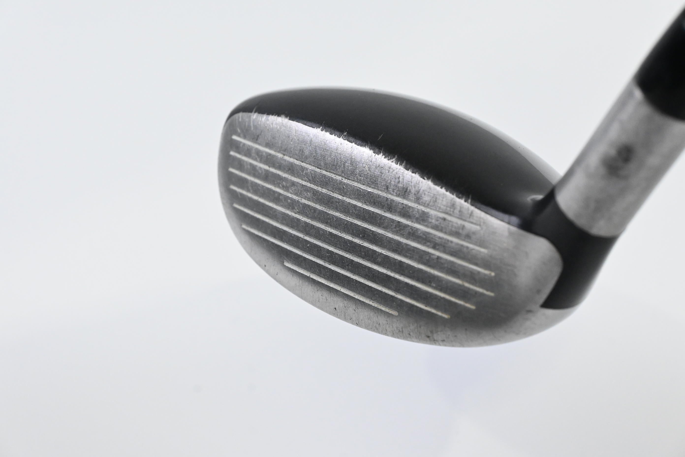 Titleist 909H #3 Hybrid / 19 Degree / Stiff Flex Aldila VooDoo Shaft