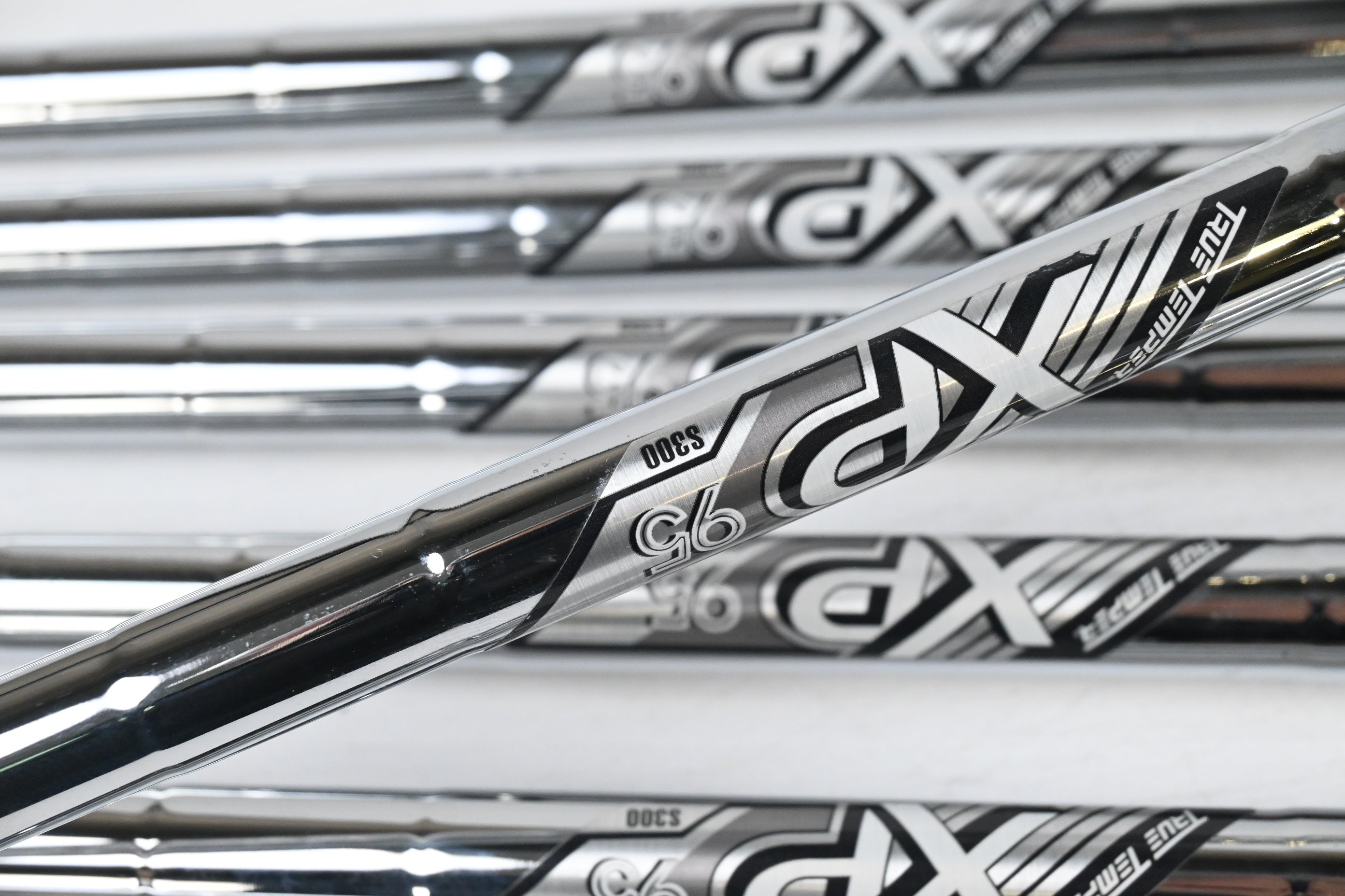 Callaway Rogue ST Max Irons / 4-PW / Stiff Flex XP 95 Shafts