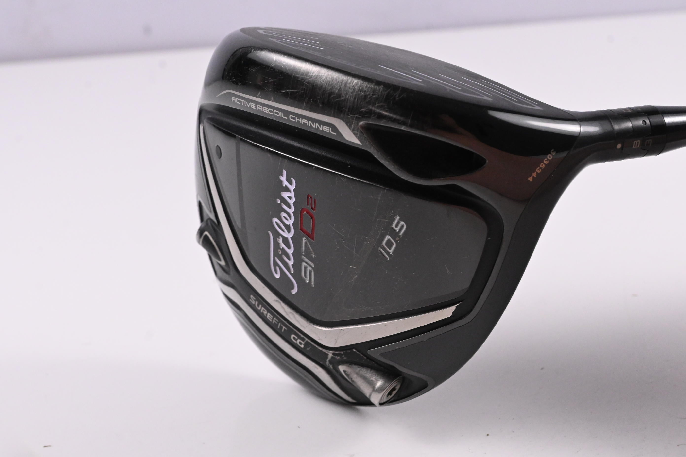 Titleist 915 D2 Driver / 10.5 Degree / Regular Flex Diamana M+ 50 Shaft