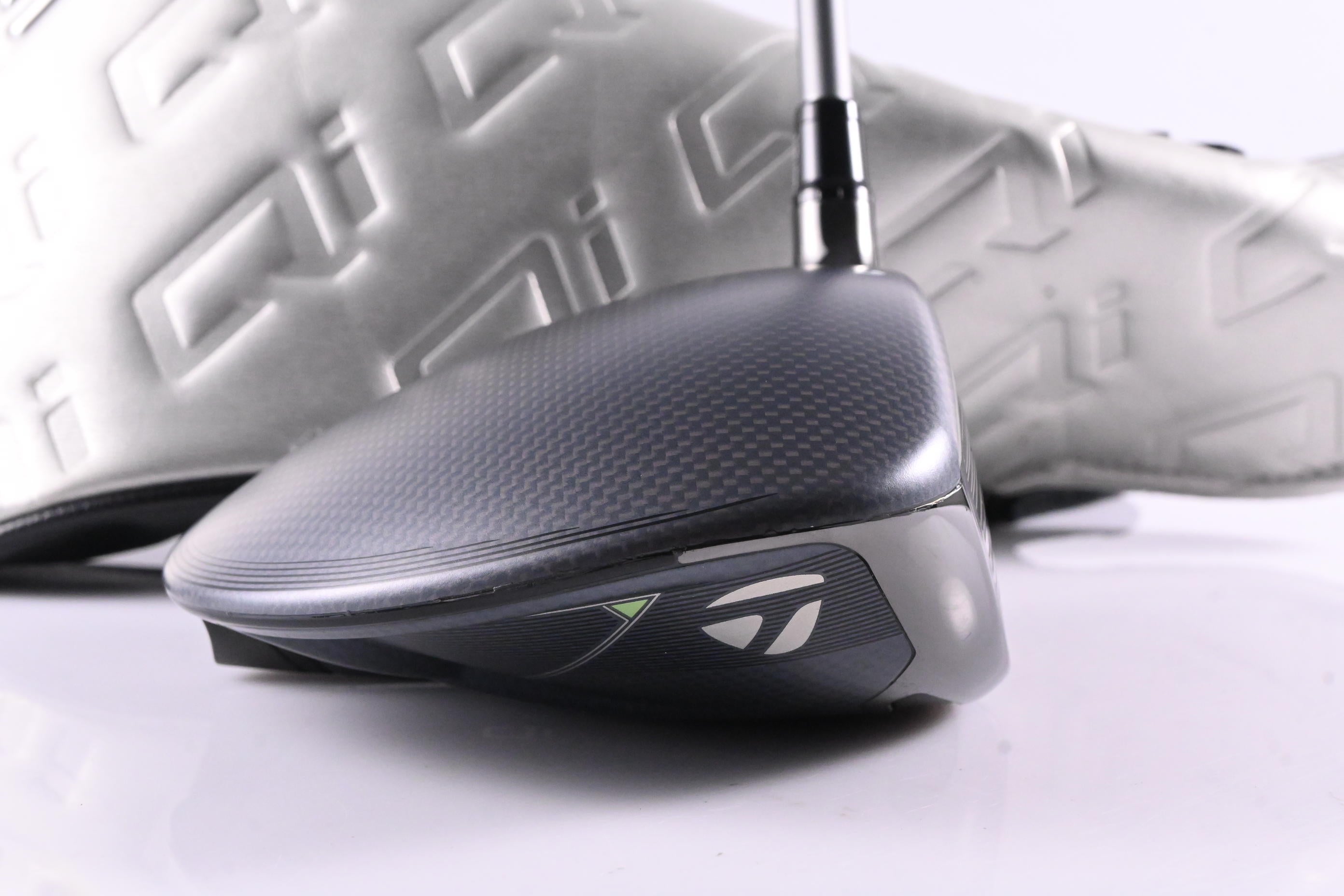 Taylormade Qi35 Driver / 10.5 Degree / Stiff Flex Fujikura Air Speeder 50 Shaft