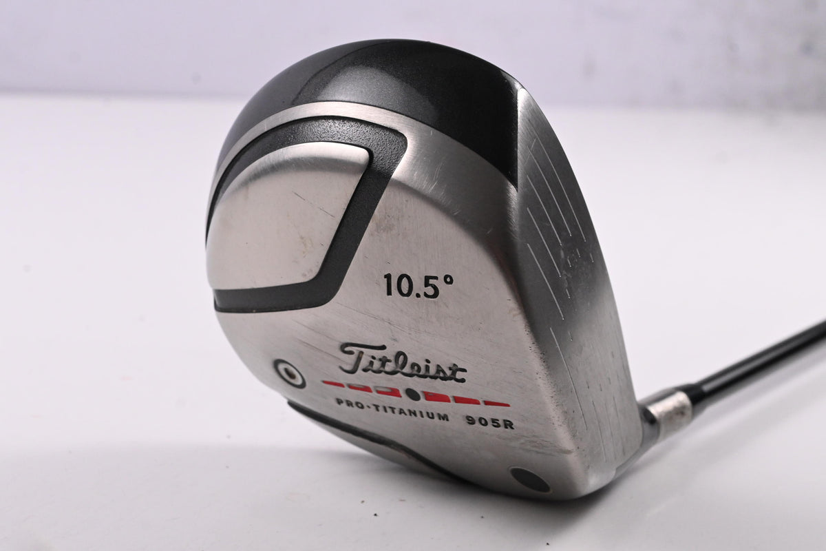 Titleist 905 R Driver / 10.5 Degree / Regular Flex Fujikura Tour Spec SPD-652