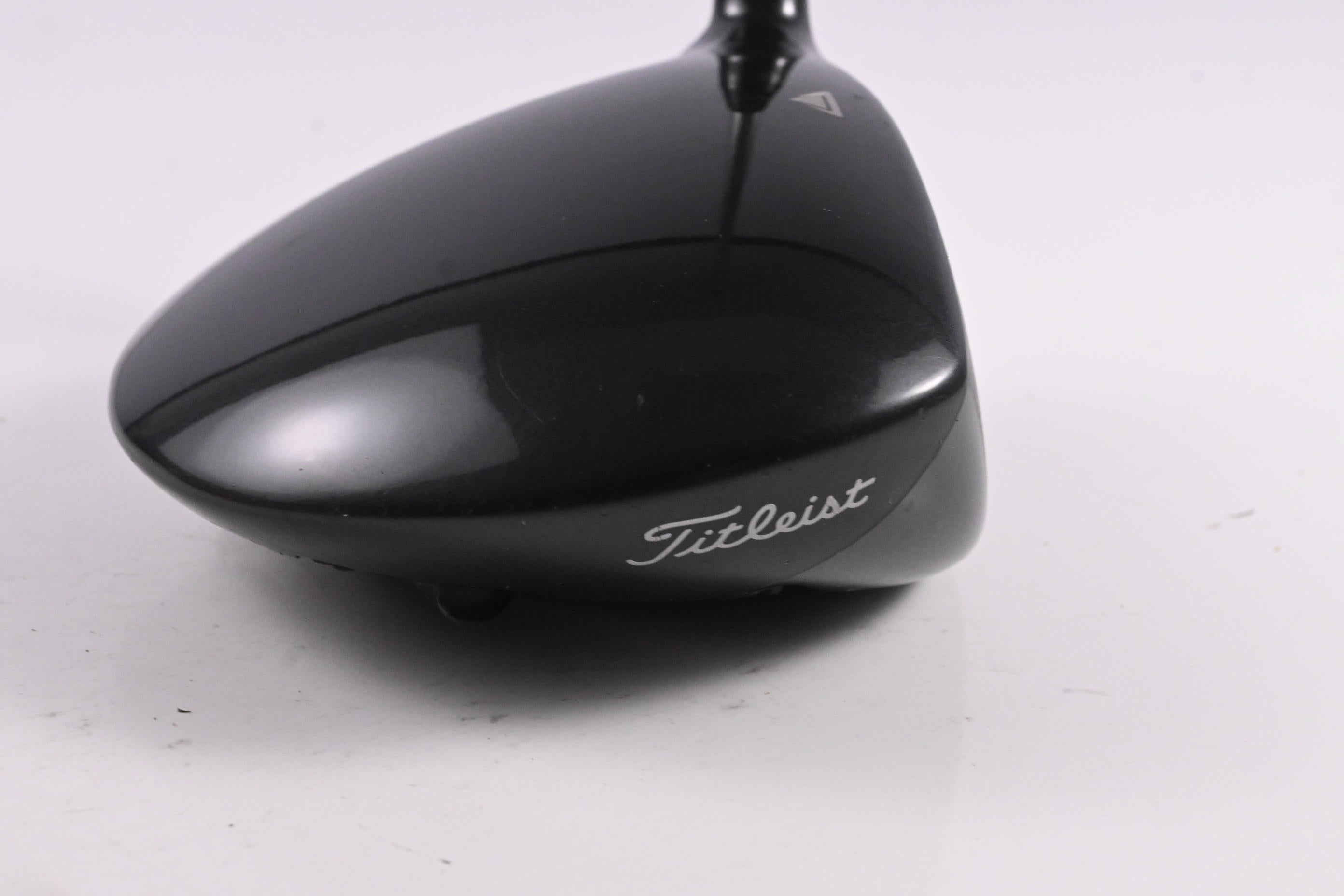 Titleist 915 D2 Driver / 10.5 Degree / Regular Flex Diamana M+ 50 Shaft