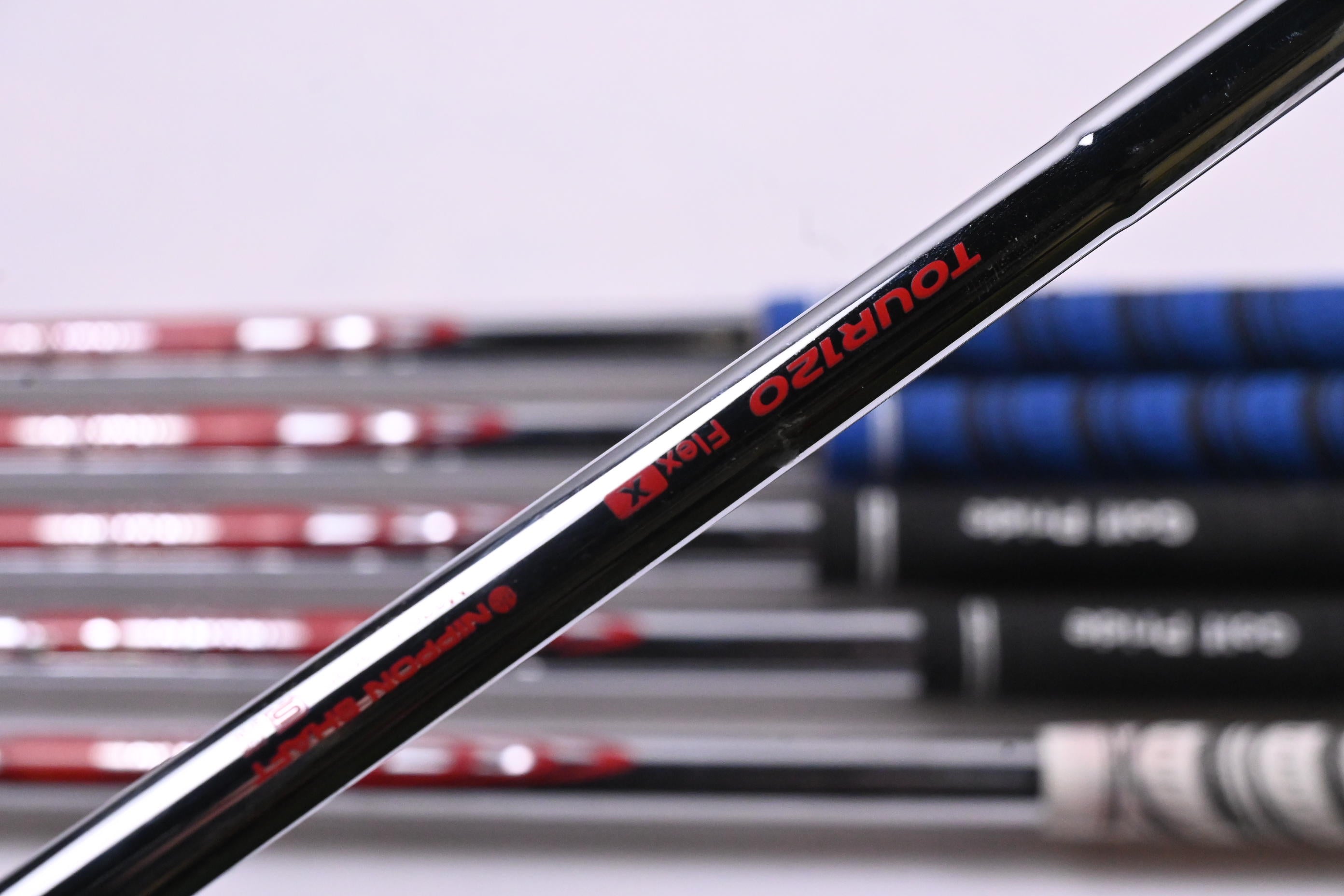 Wilson Staff Model 2024 CB Irons / 4-9i / X-Flex N.S.Pro Modus³ Tour 120 Shafts