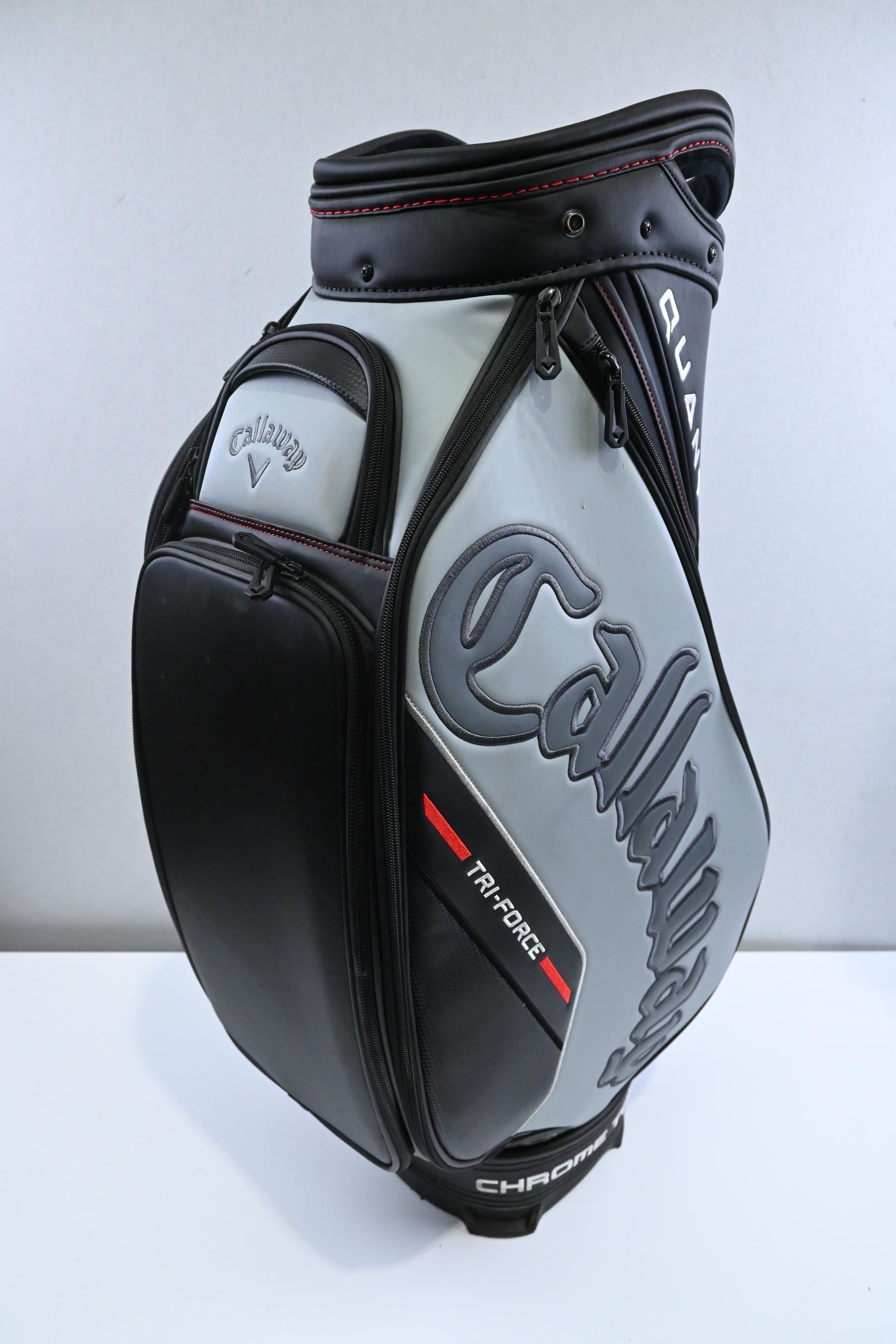 Callaway Quantum Tour Staff Bag / 6-Way Divider / Grey, Black, Red