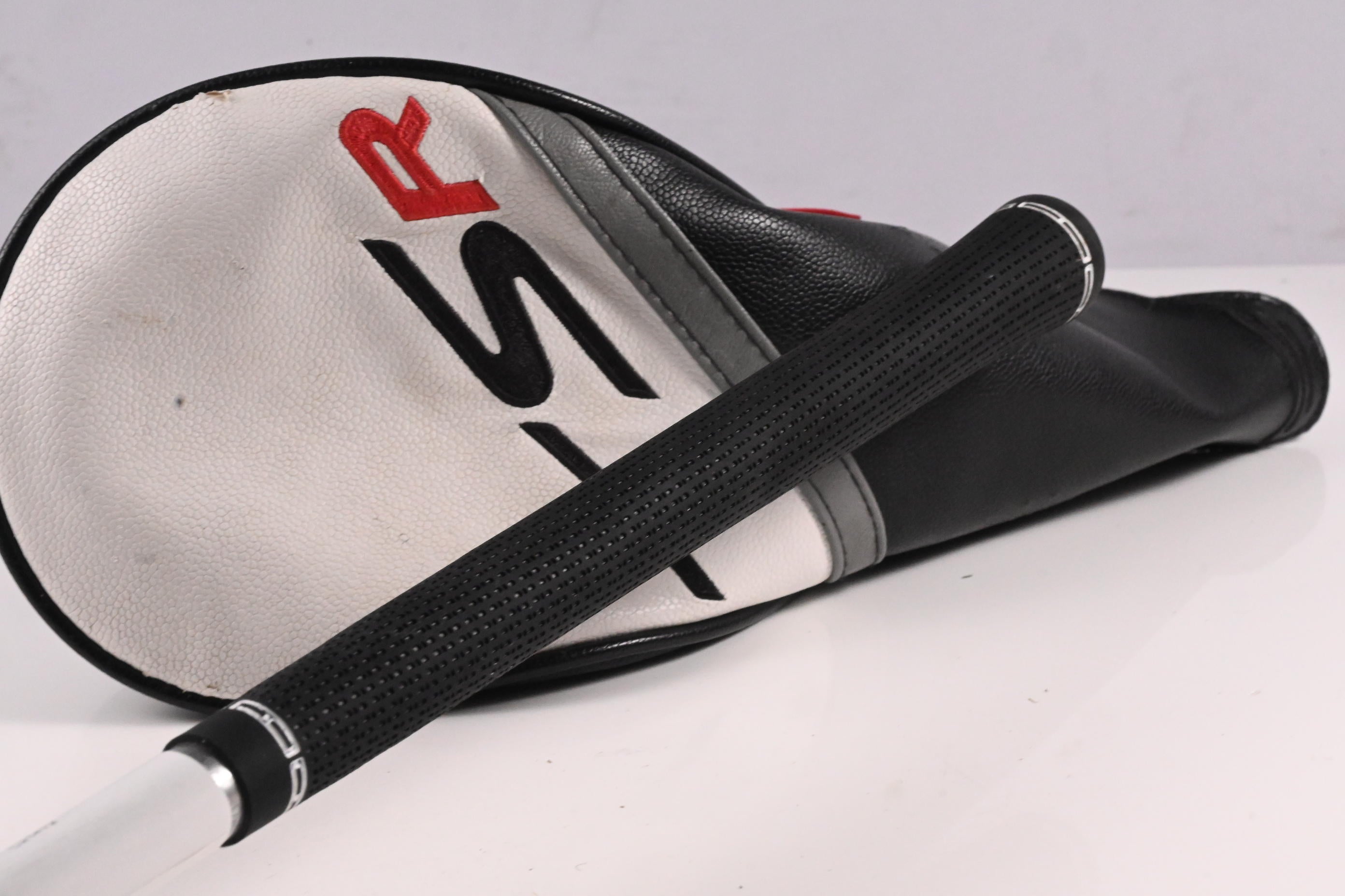 Titleist TSR3 Driver / 10 Degree / Stiff Flex Diamana M+ Red 60 Shaft