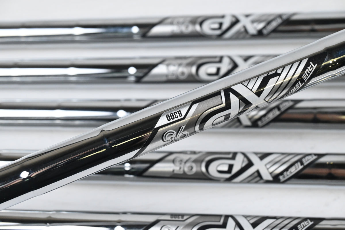 Callaway Rogue ST Max Irons / 5-PW / Regular Flex XP 95 Shafts