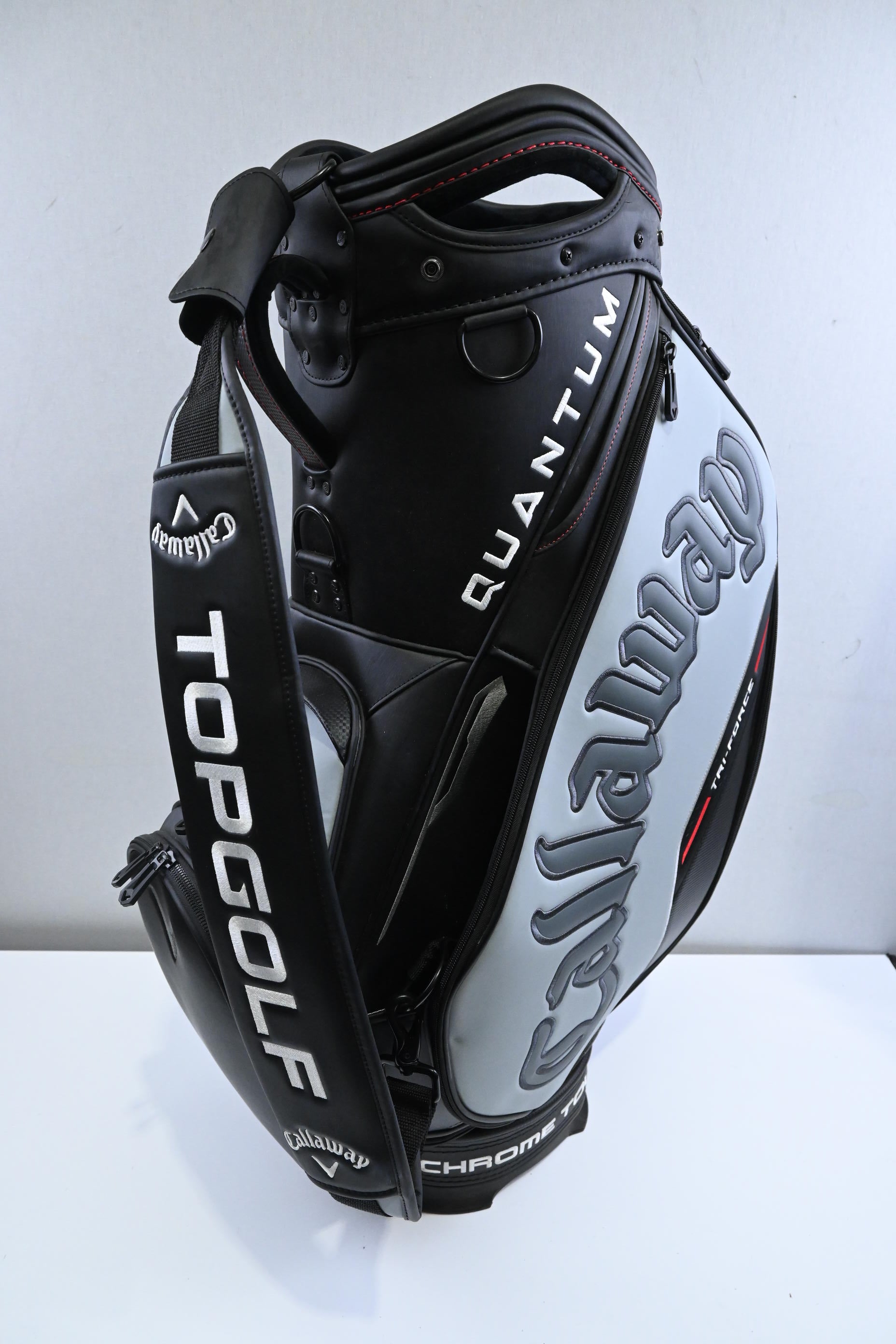 Callaway Quantum Tour Staff Bag / 6-Way Divider / Grey, Black, Red
