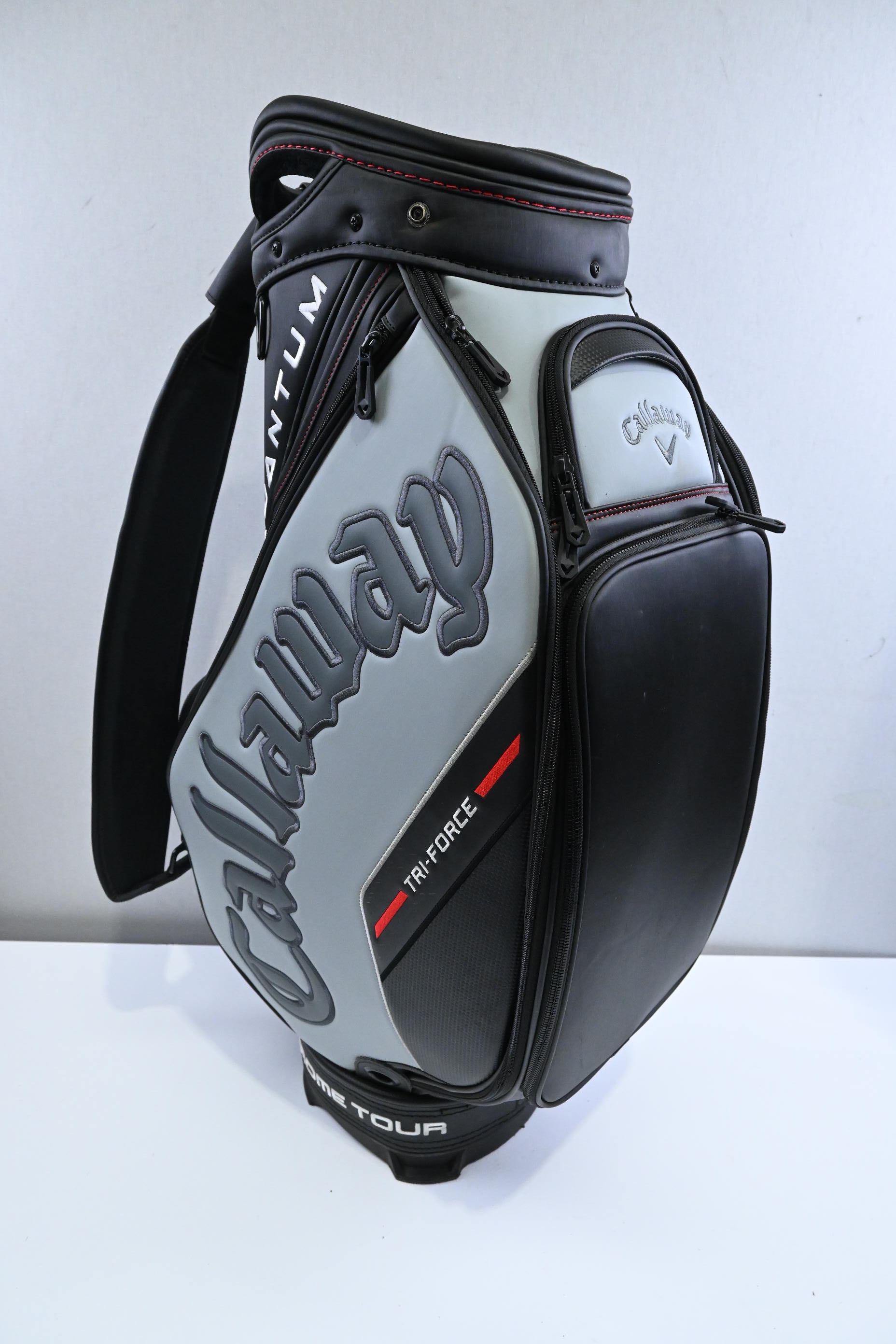 Callaway Quantum Tour Staff Bag / 6-Way Divider / Grey, Black, Red