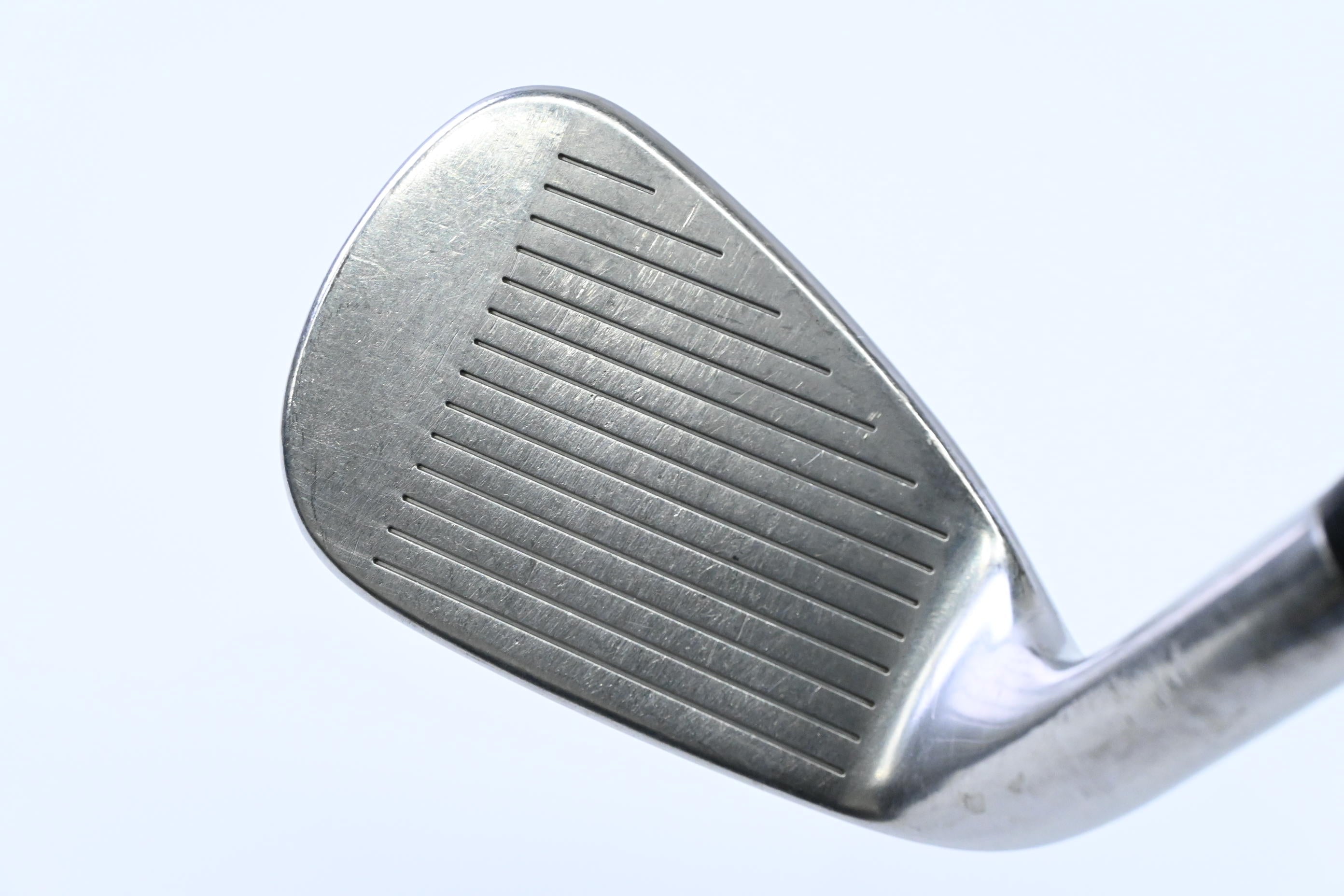 Titleist 716 AP1 Pitching Wedge / 43 Degree / Stiff Flex Dynamic Gold 105 S300