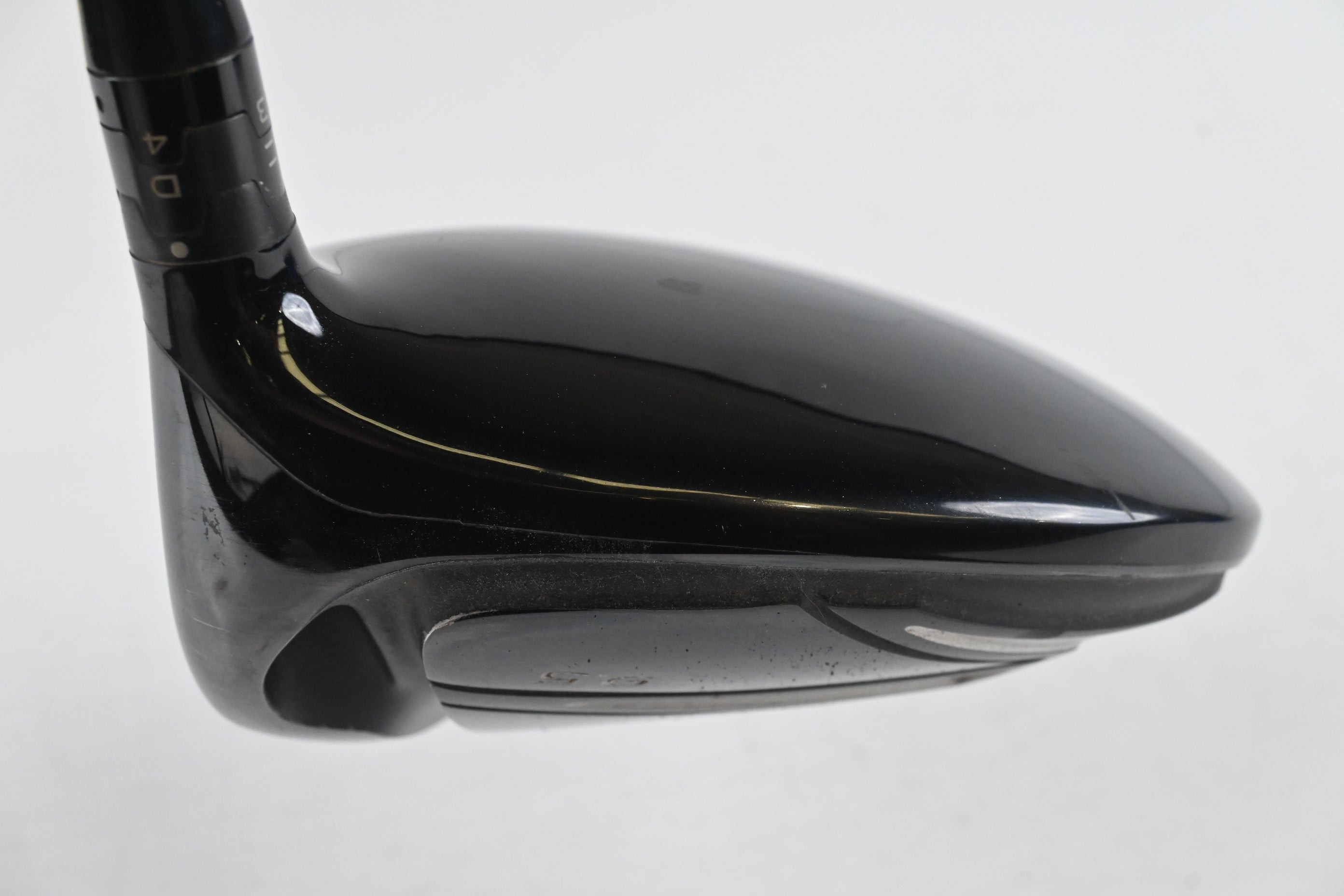 Titleist 915 D2 Driver / 9 Degree / Stiff Flex Aldila Rogue Black 75 Shaft