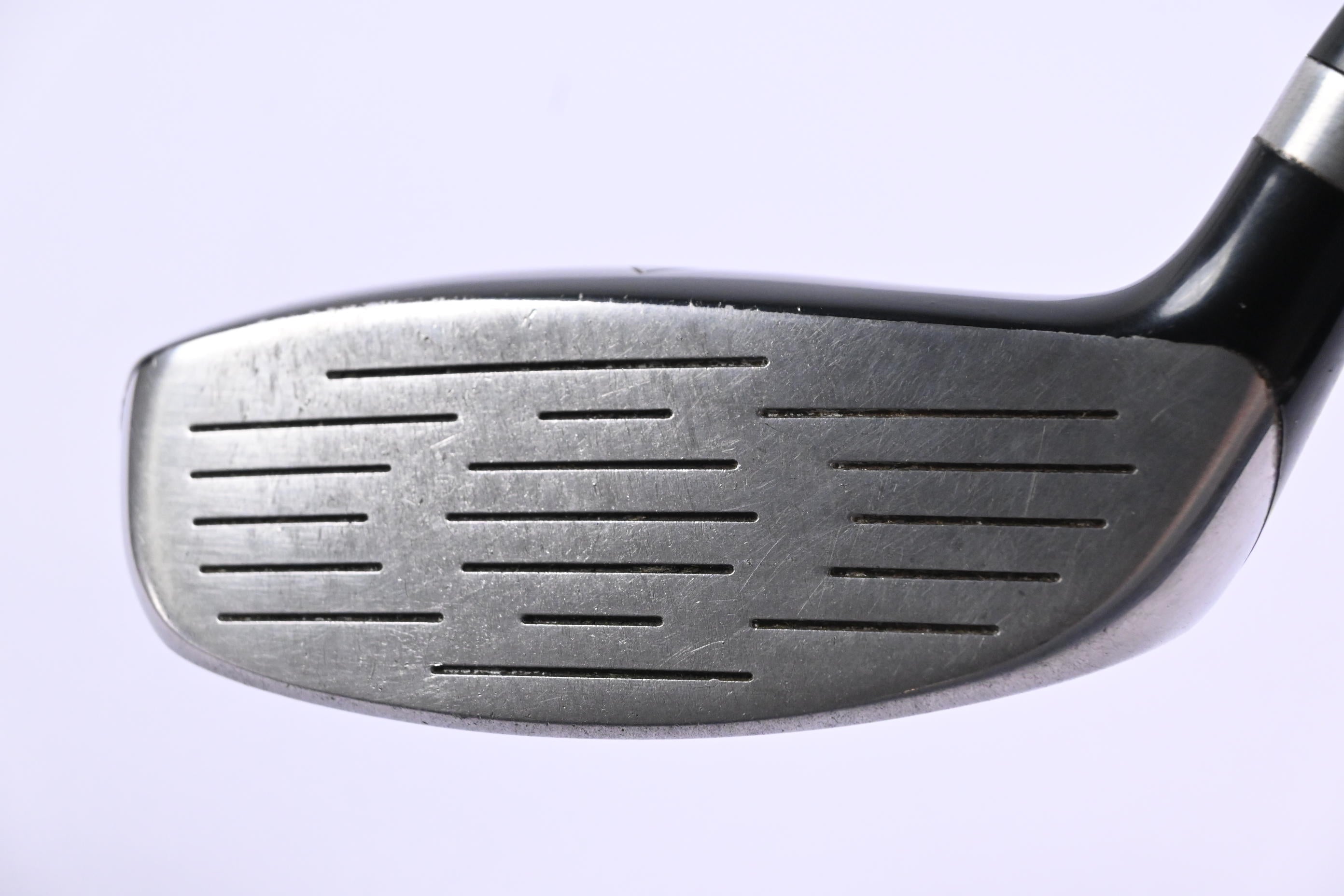 Wilson Deep Red #3 Hybrid / 17 Degree / Regular Flex Fujikura Shaft