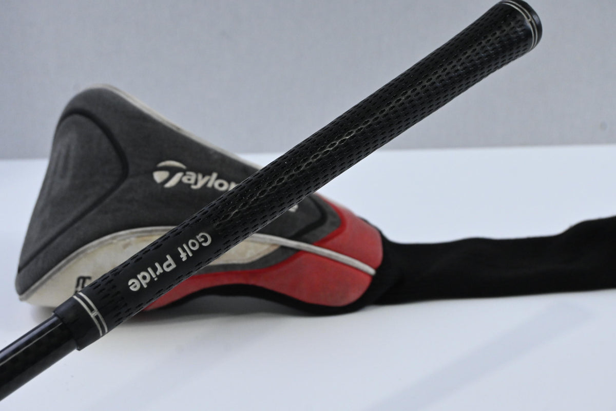 Taylormade Tour Burner Driver / 10.5 Degree / Regular Flex Fujikura Reax 60
