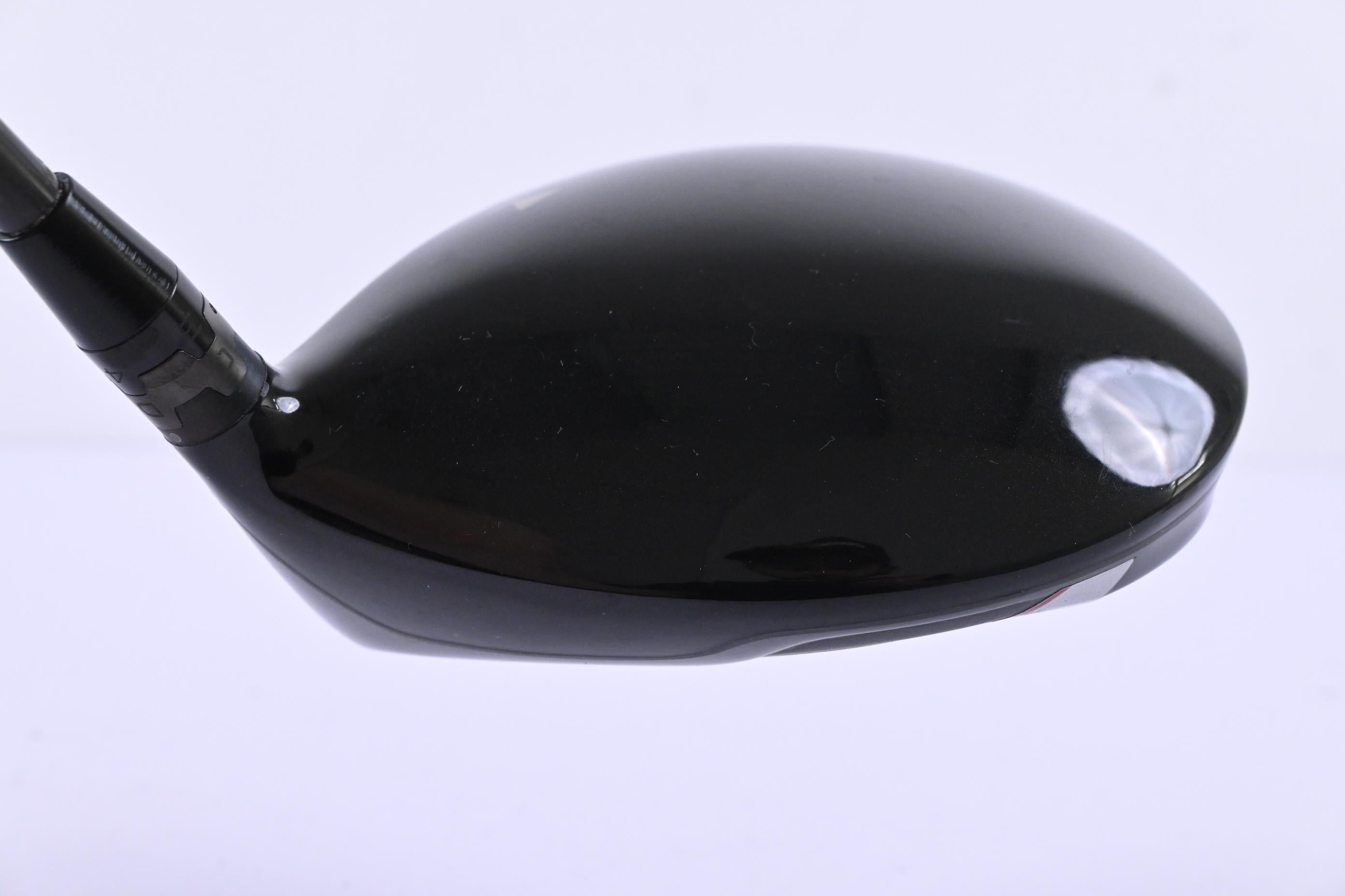 Titleist 915 D2 Driver / 10.5 Degree / Regular Flex Aldila RIP Phenom 70 Shaft