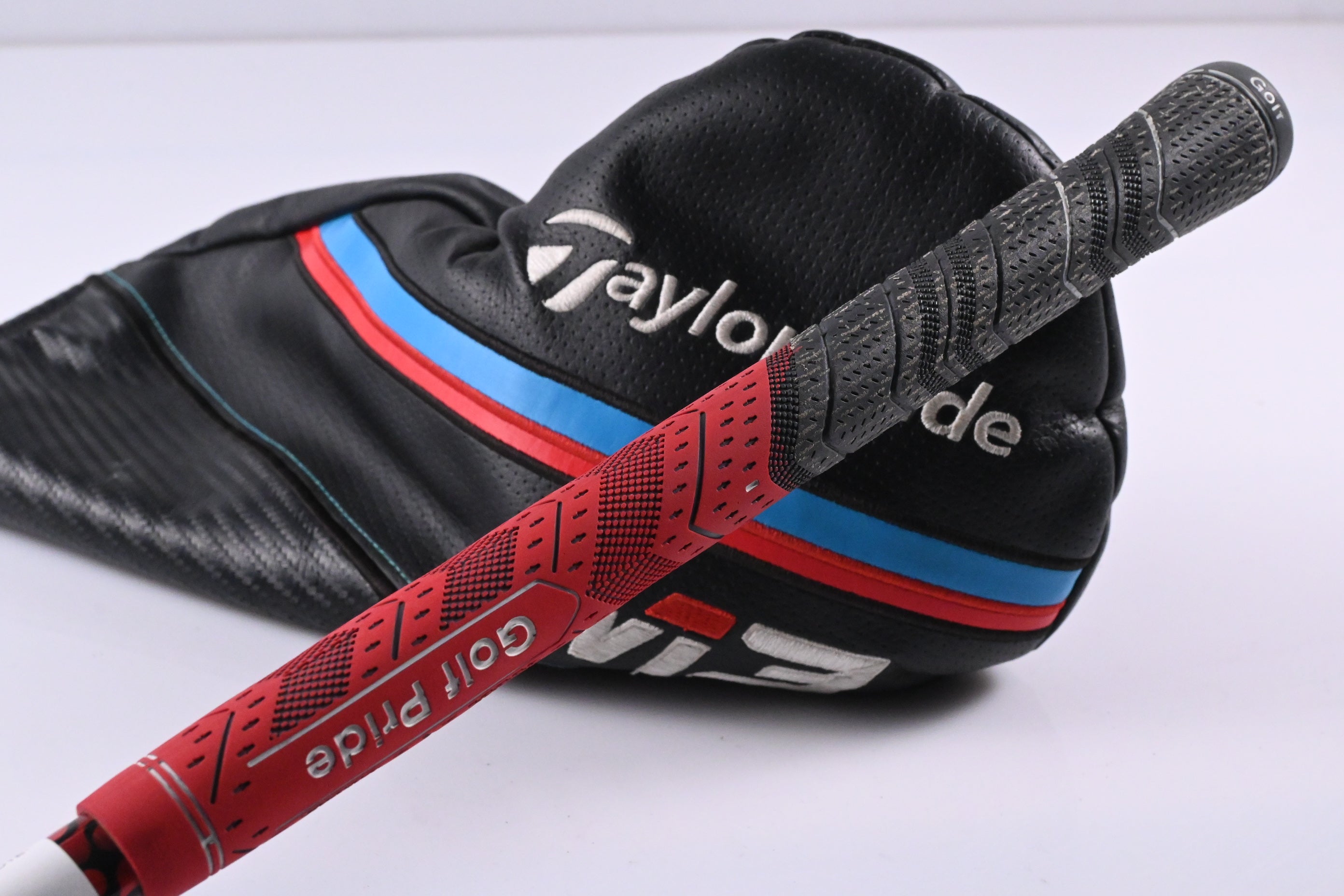 Taylormade M3 Driver / 9.5 Degree / Stiff Flex Atmos Red 5 Shaft